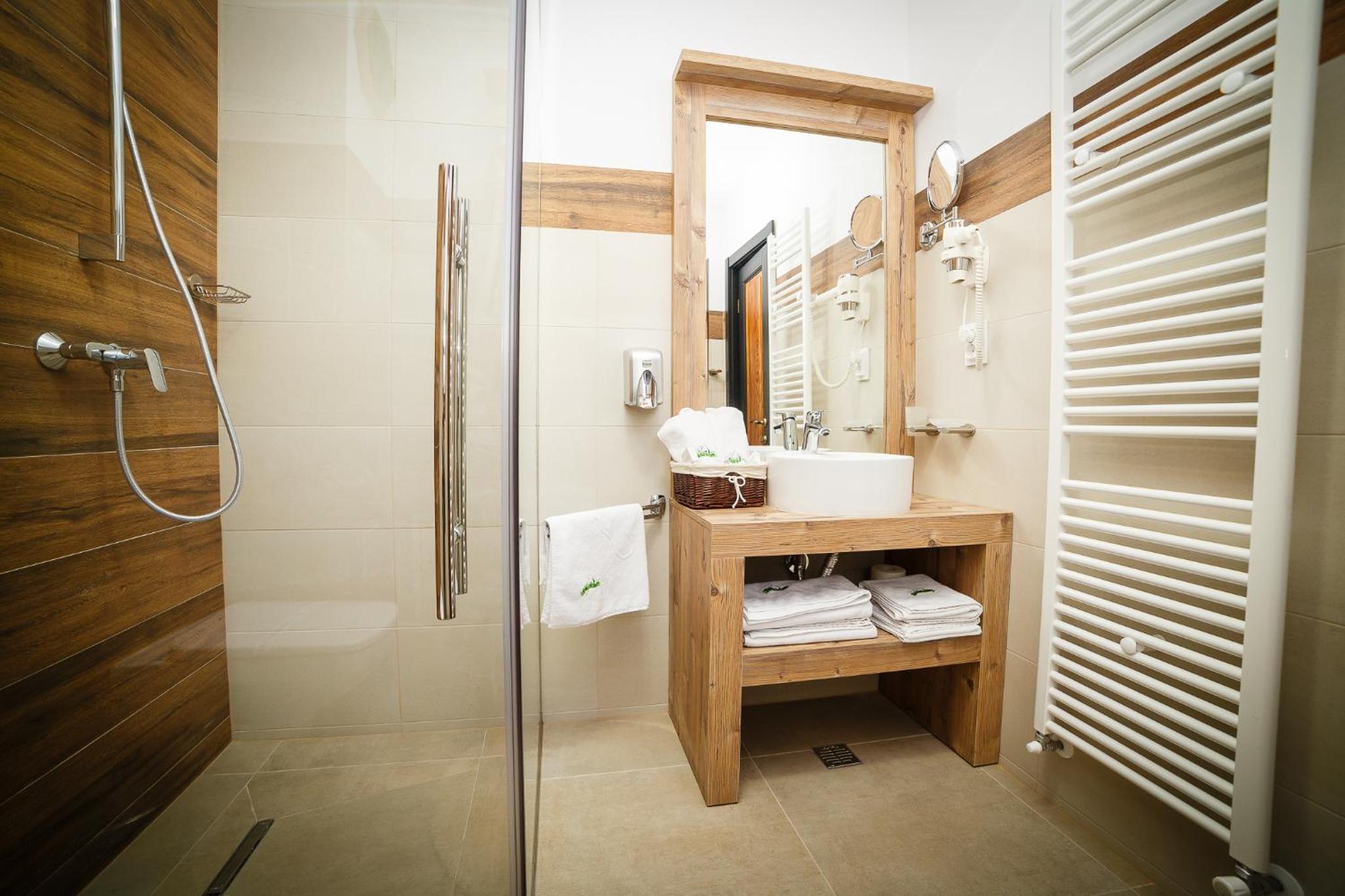 Deluxe Double Room with Balcony - Photo 2