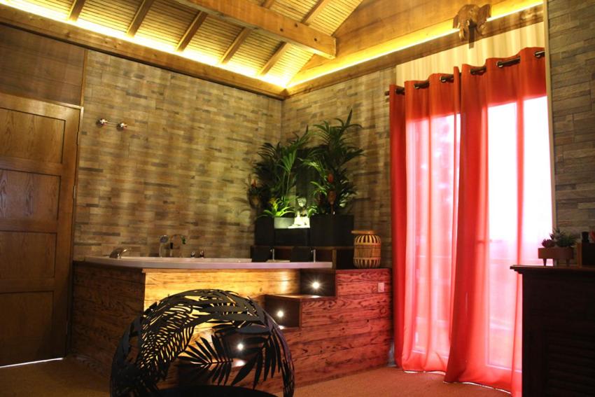 Superior Chalet - Photo 2