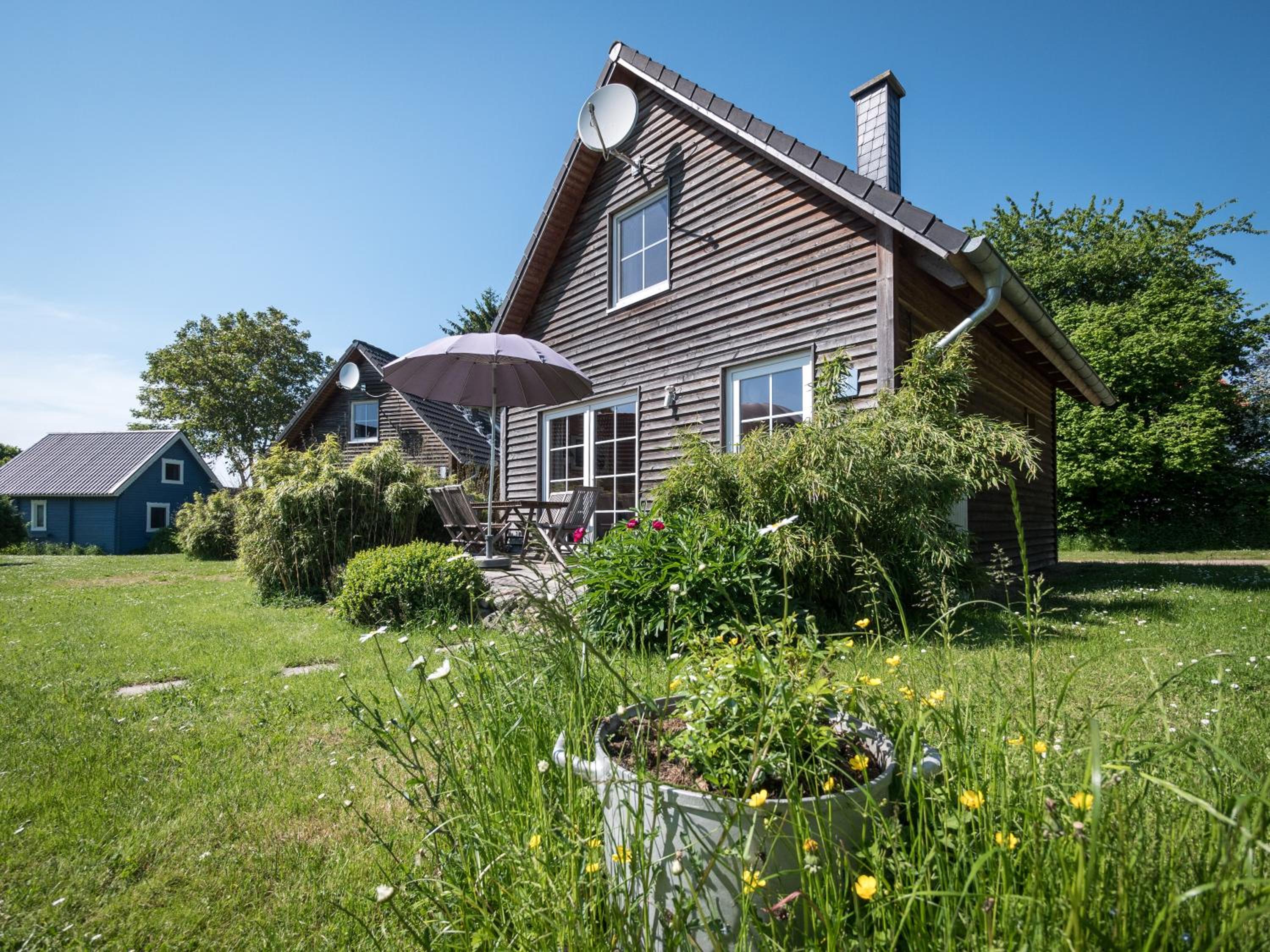 Two-Bedroom Holiday Home with Terrace - 213 ft² III photo 2