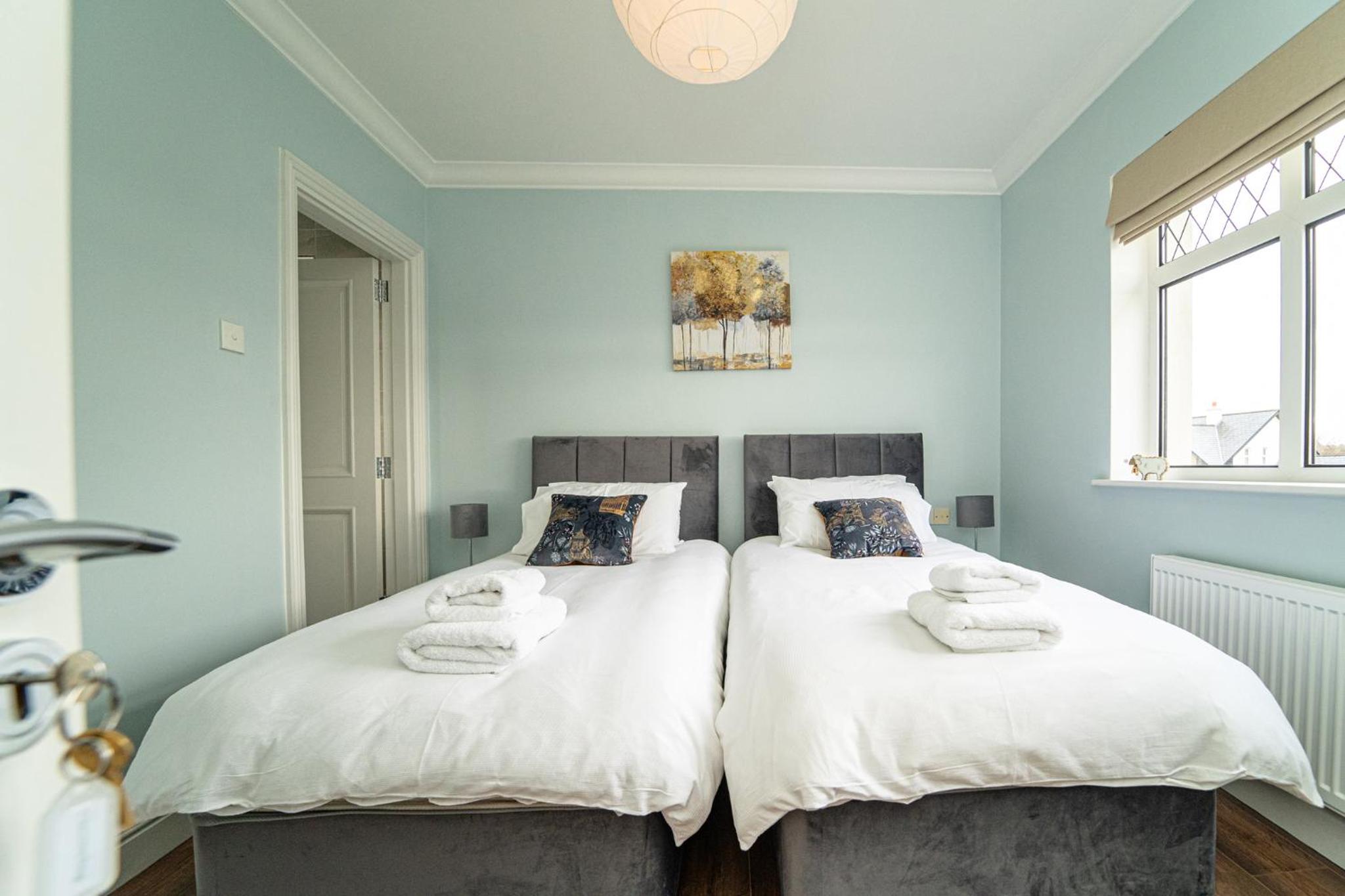 Double or Twin Room with Private Bathroom photo 3