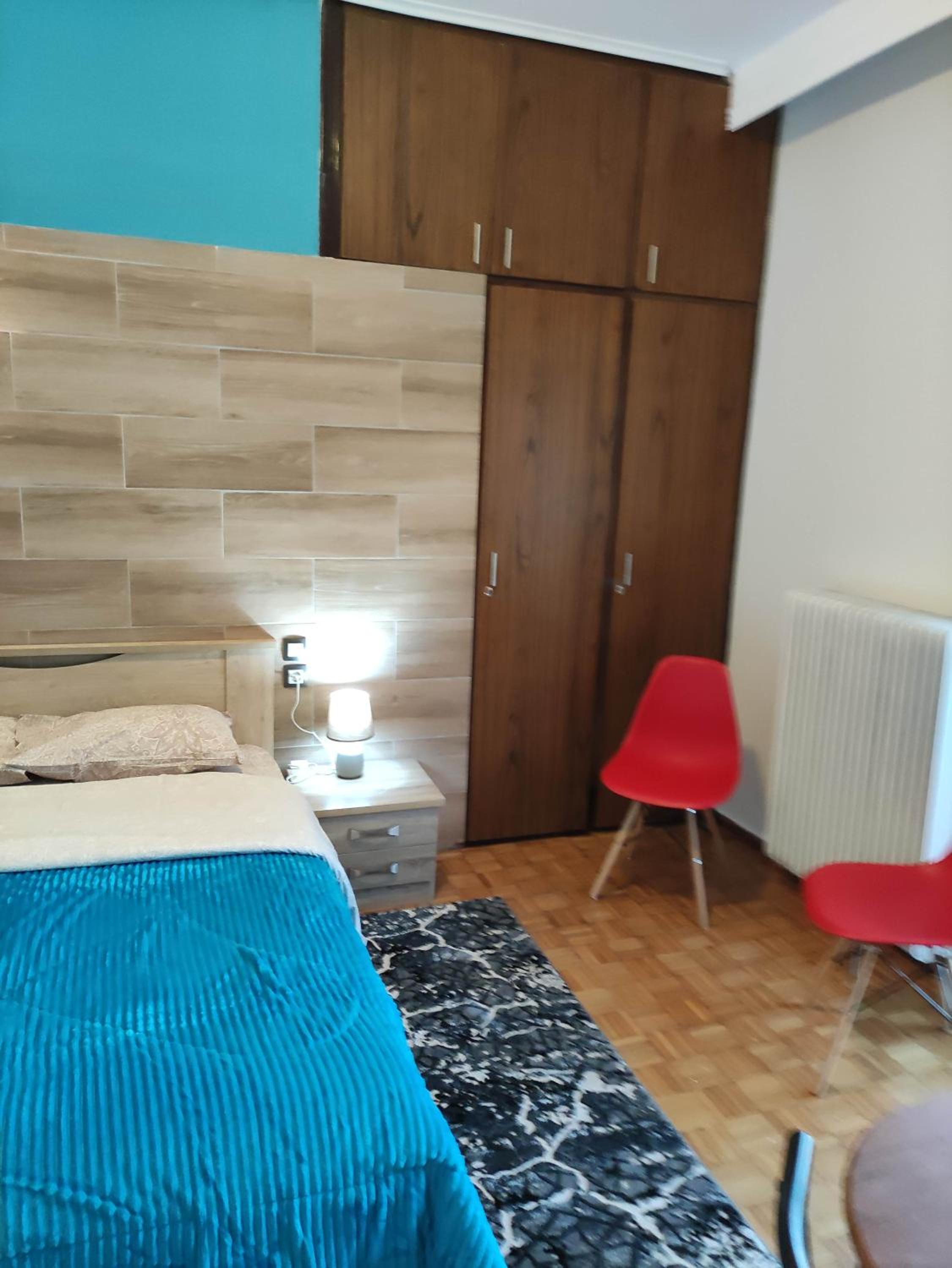 One-Bedroom Apartment - Photo 7