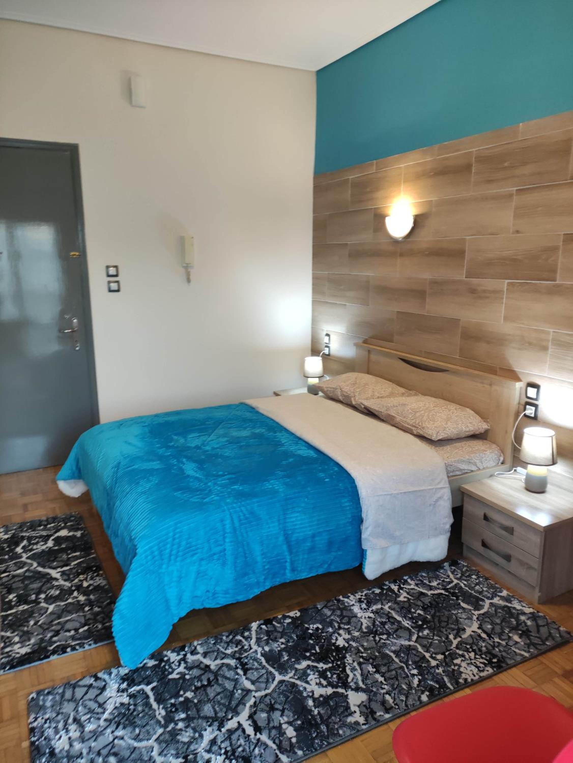 One-Bedroom Apartment - Photo 9