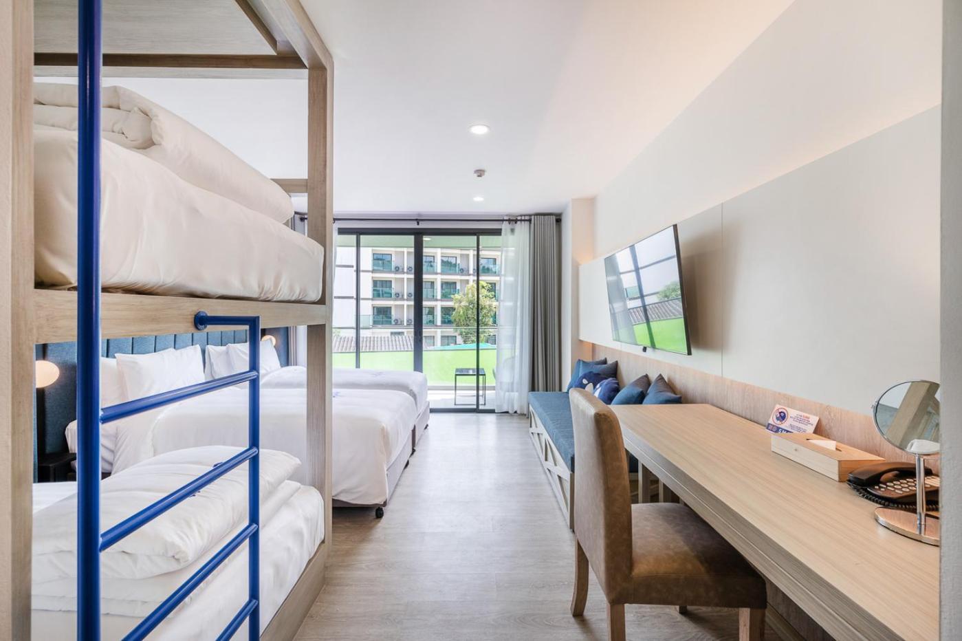 Deluxe Quadruple Room - Photo 3