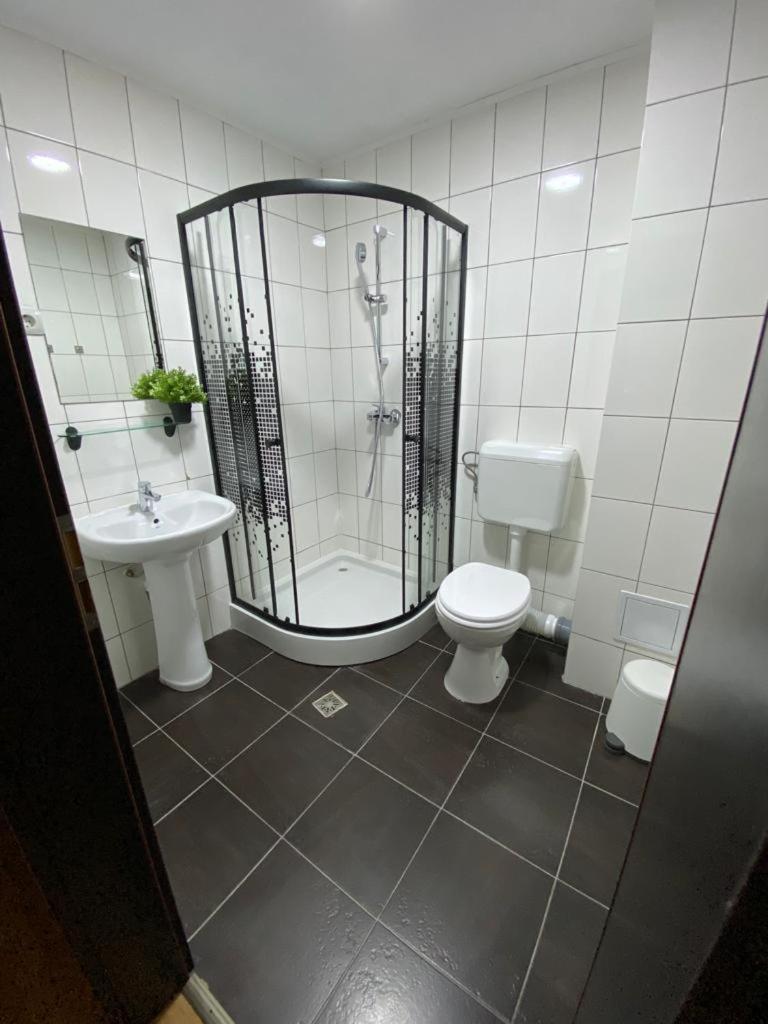 Two-Bedroom Apartment - Photo 4