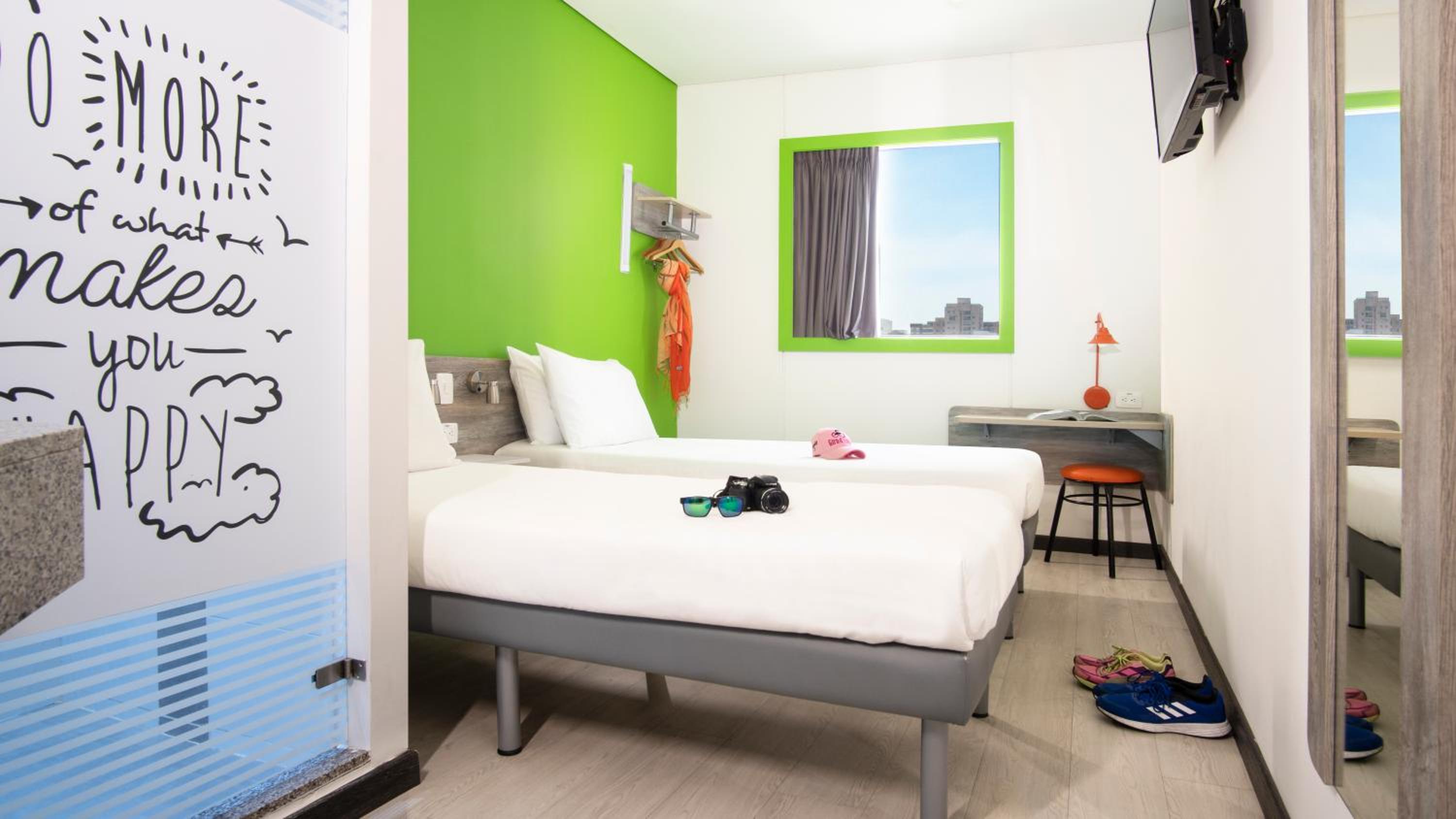 Twin Room - Photo 1