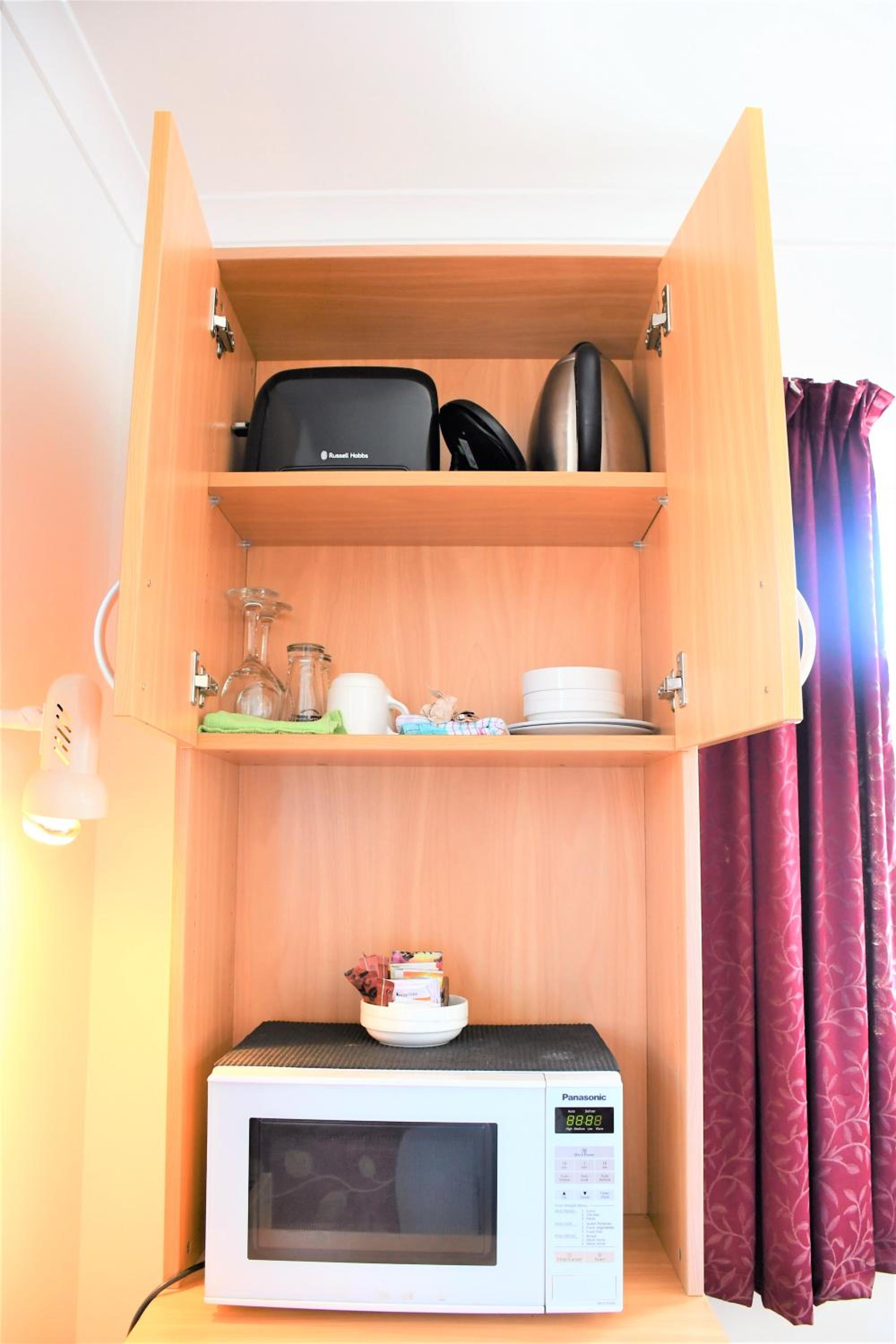 King Room with Extra-Bed - Non Smoking - Photo 12