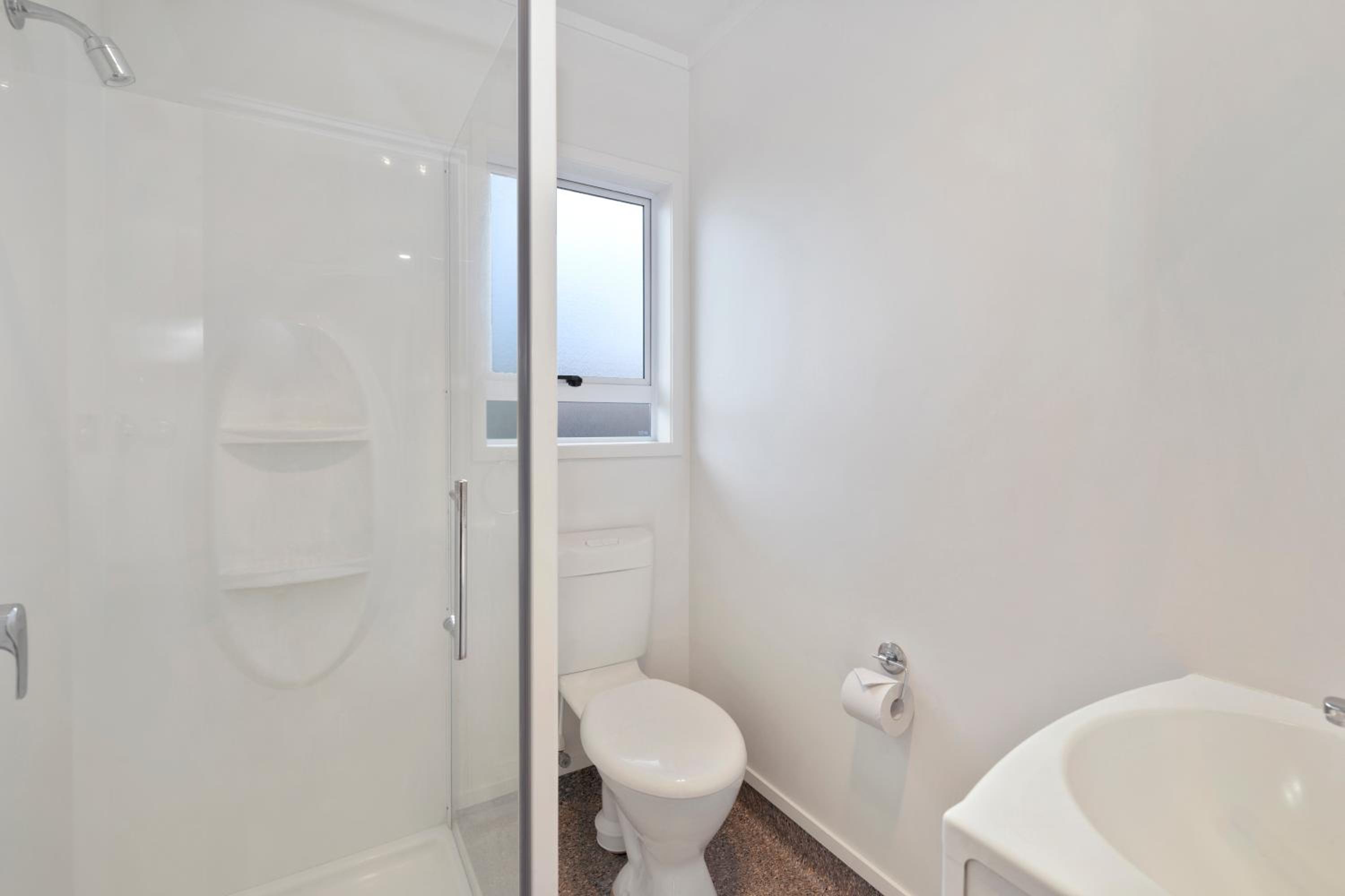 Superior Family King Suite - Non Smoking - Photo 3