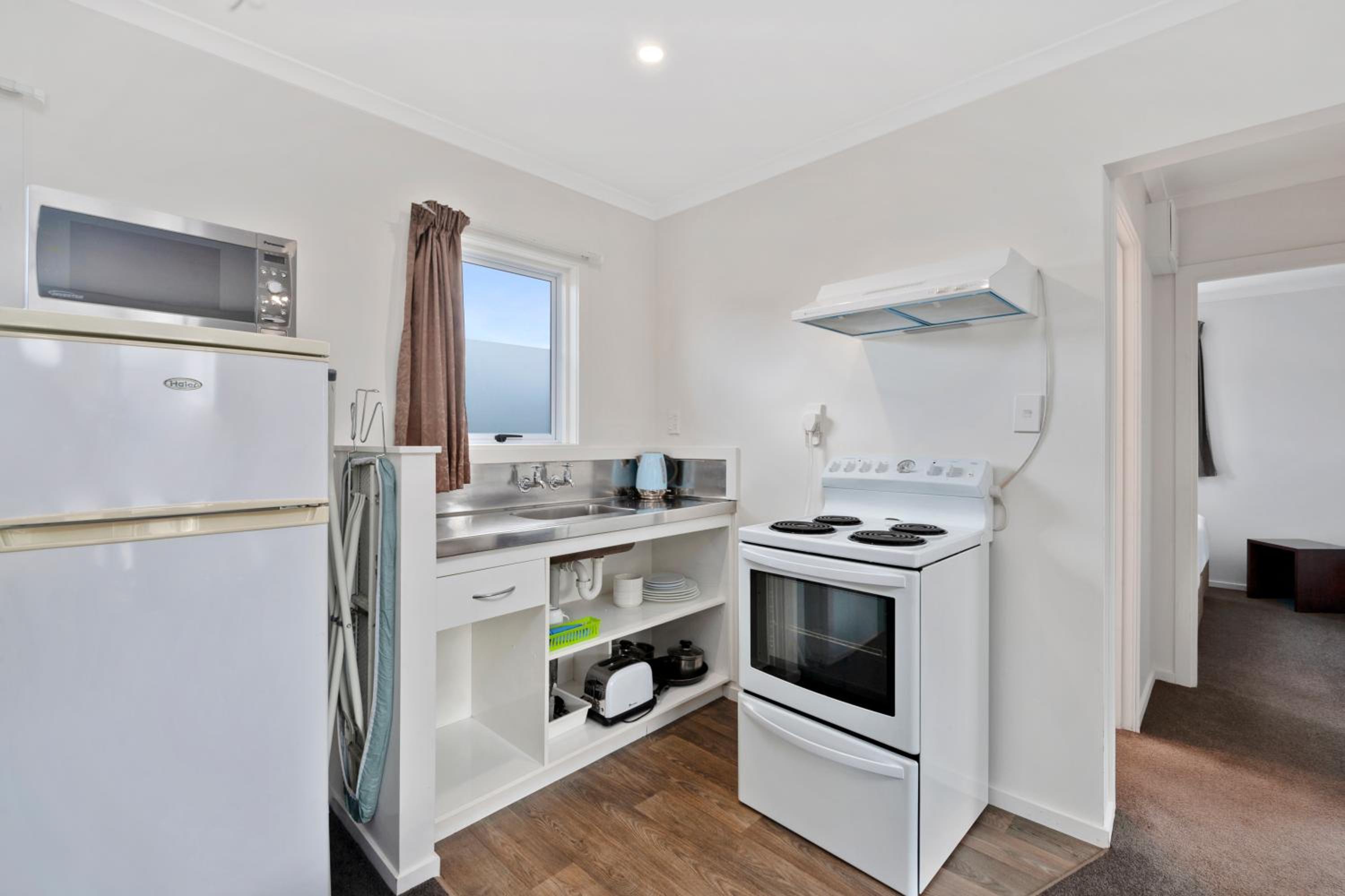 Superior Family King Suite - Non Smoking - Photo 2