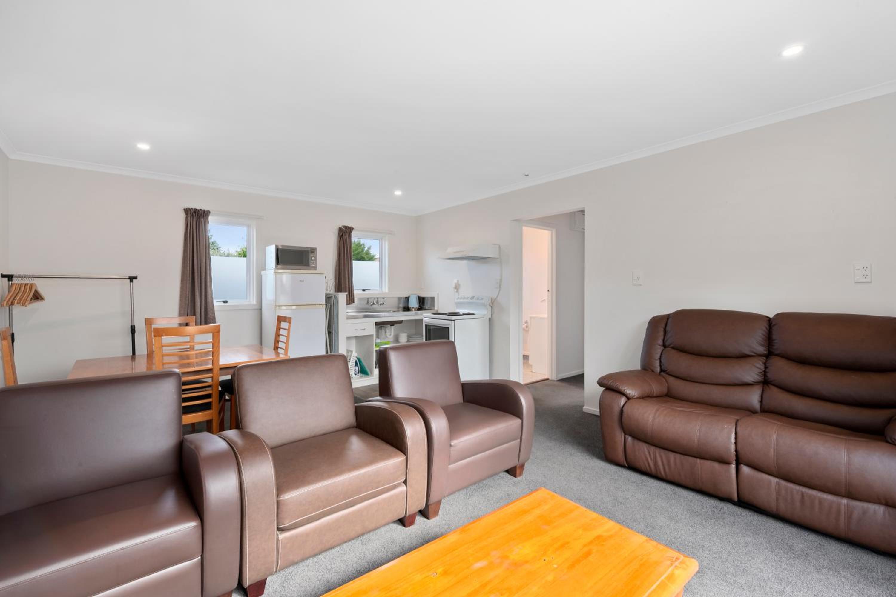 Superior Family King Suite - Non Smoking - Photo 6