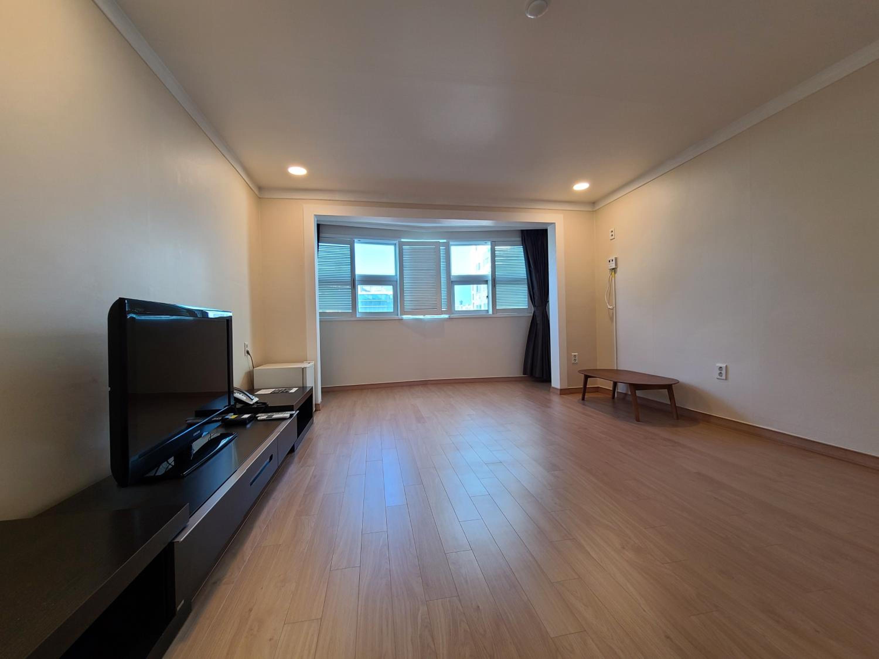 Family Room photo 2