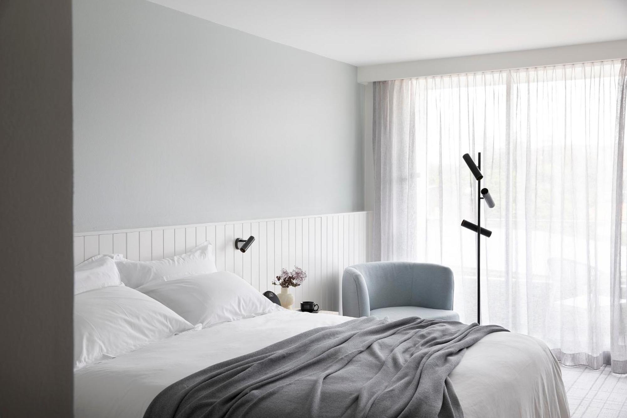 Deluxe King Room with Ocean View