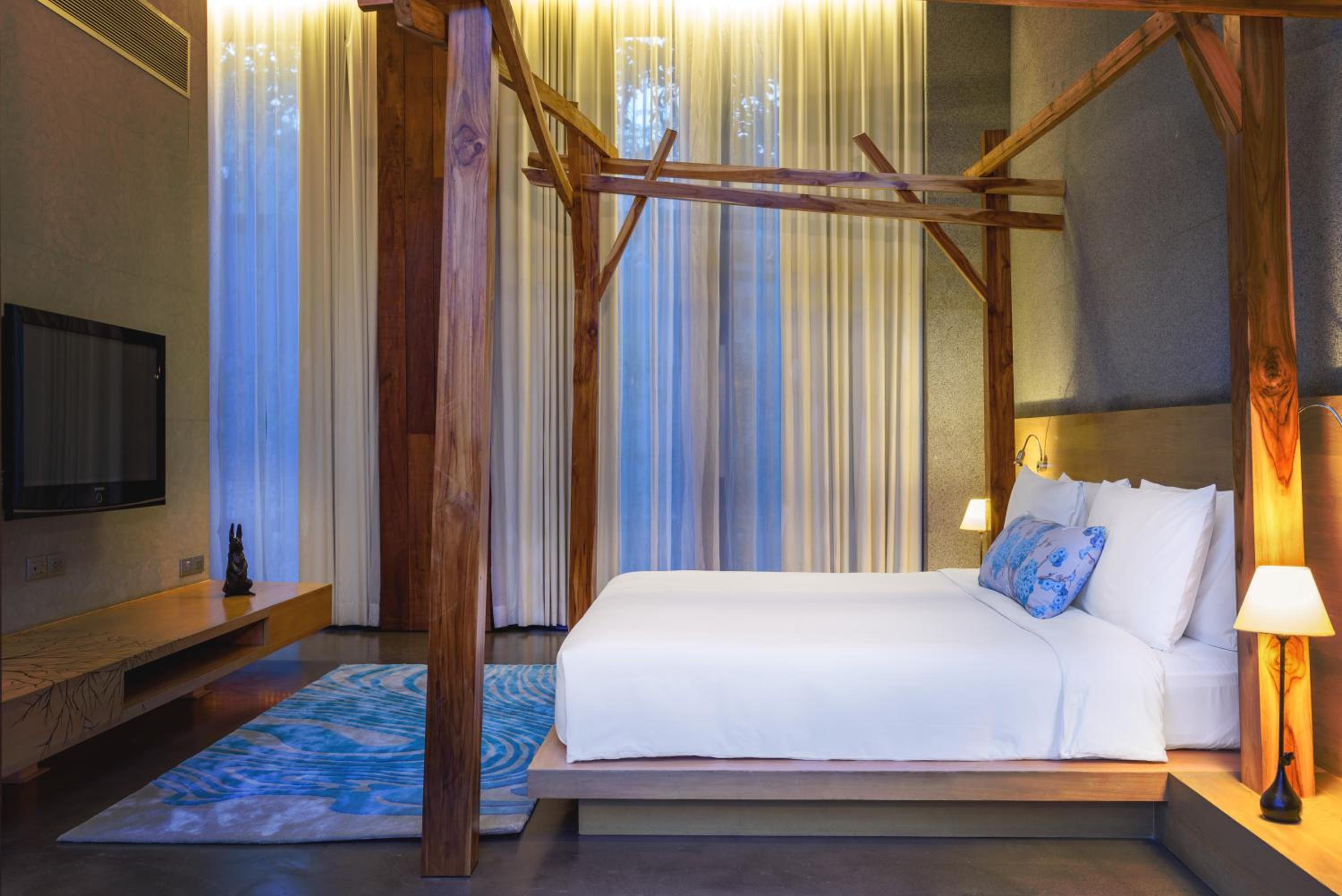 Two-Bedroom Beachfront King Villa with Private Pool photo 3