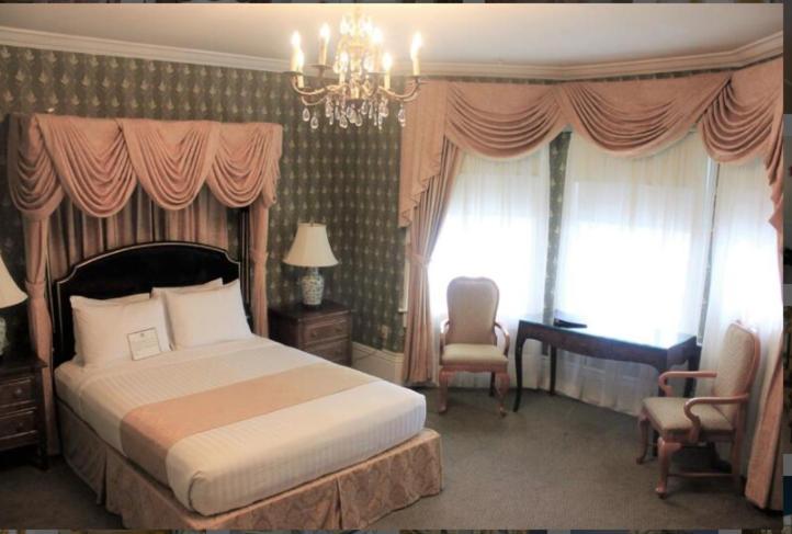 Deluxe Queen Room - Photo 3