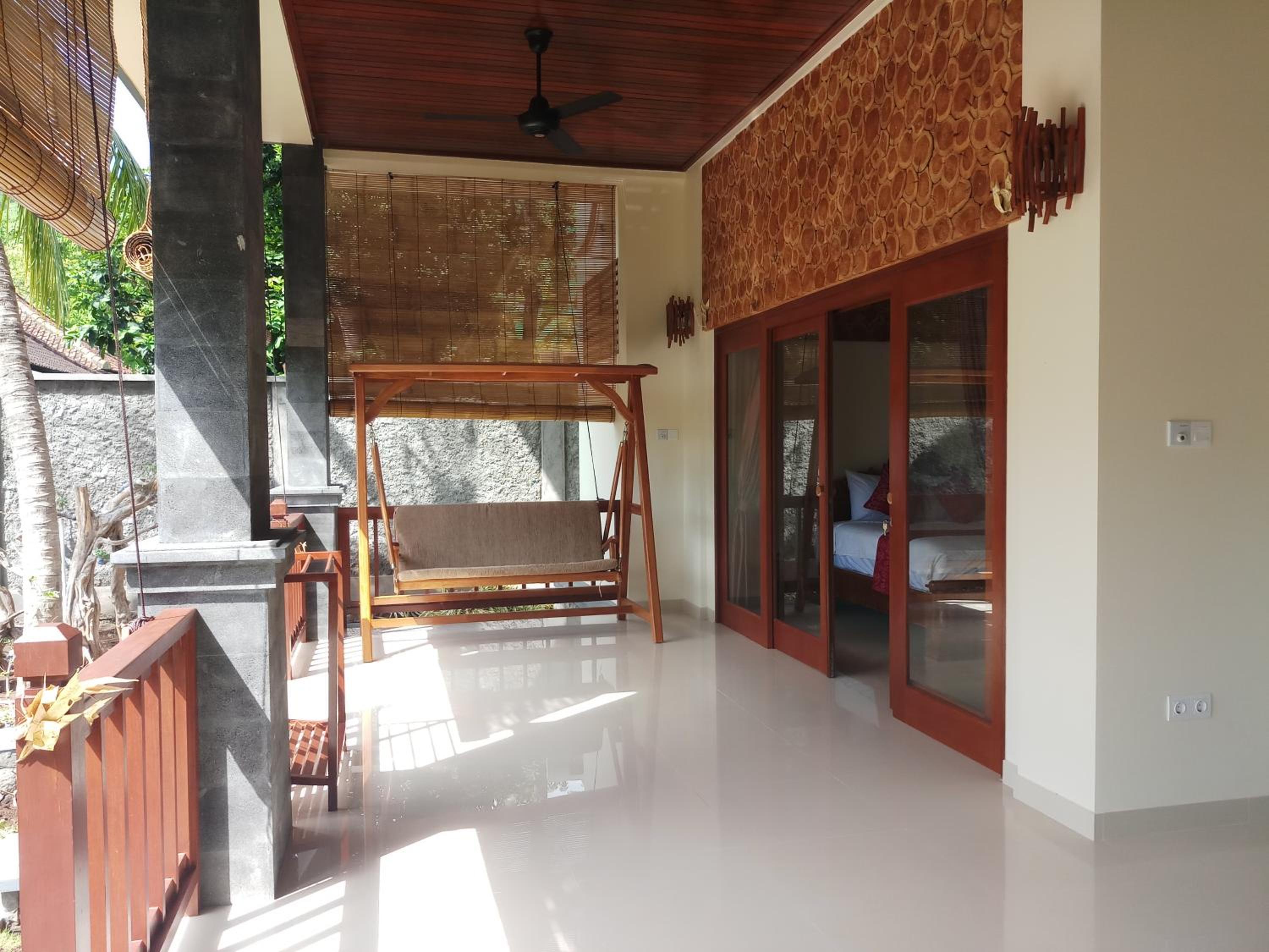 Family Room with Garden View - Photo 4