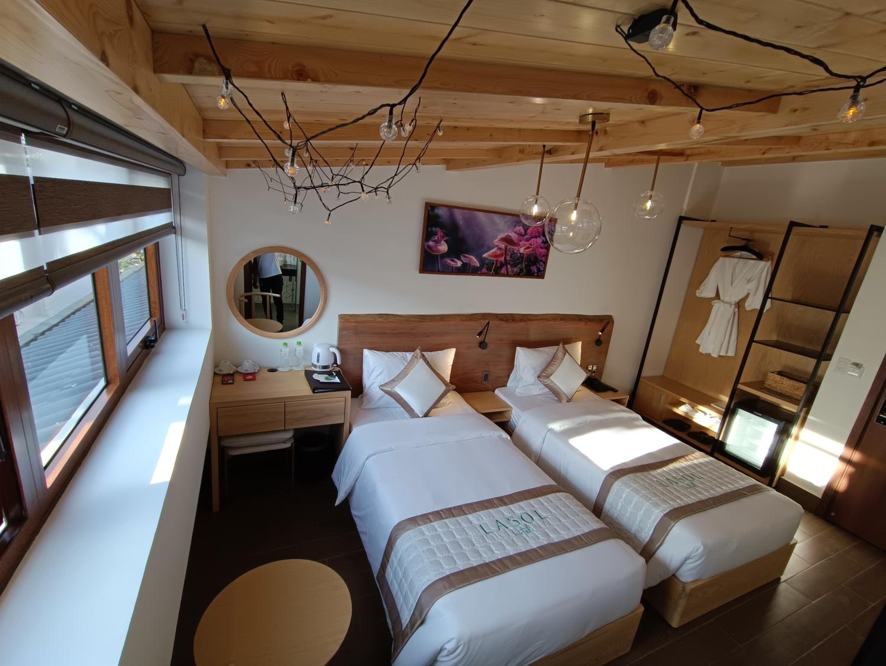 Superior Twin Room - Photo 5