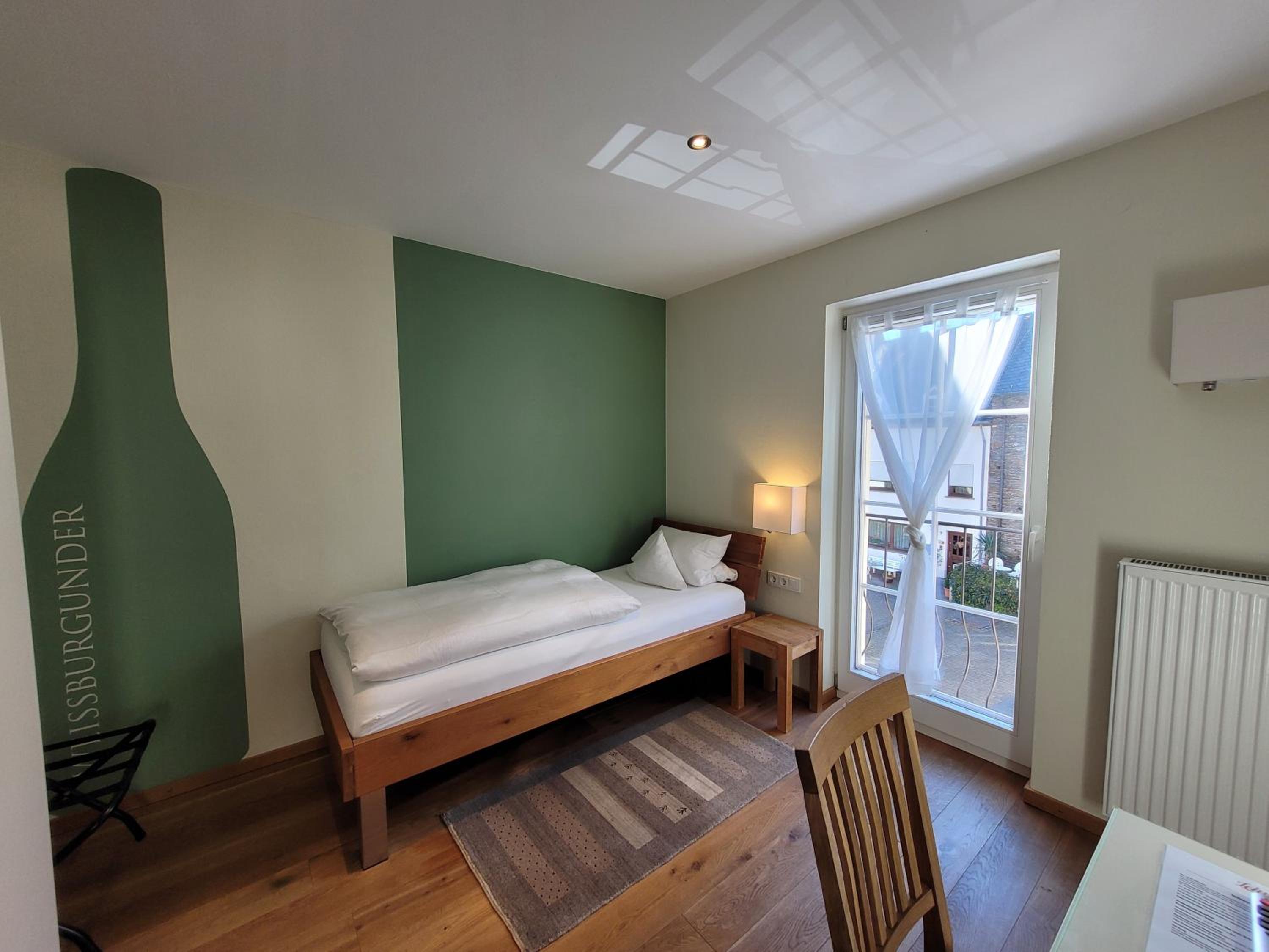 Single Room photo 3
