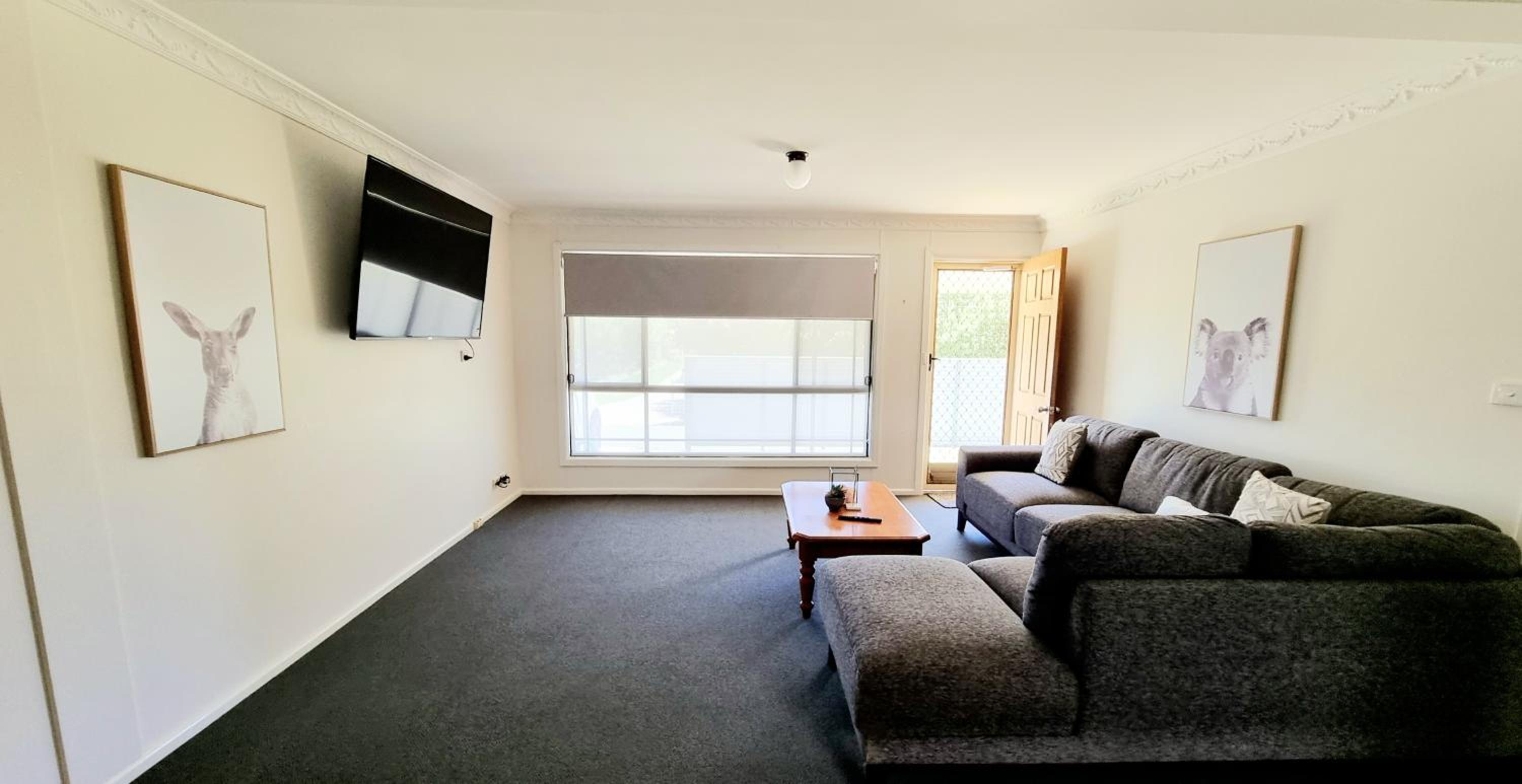 Three-Bedroom House - Photo 2