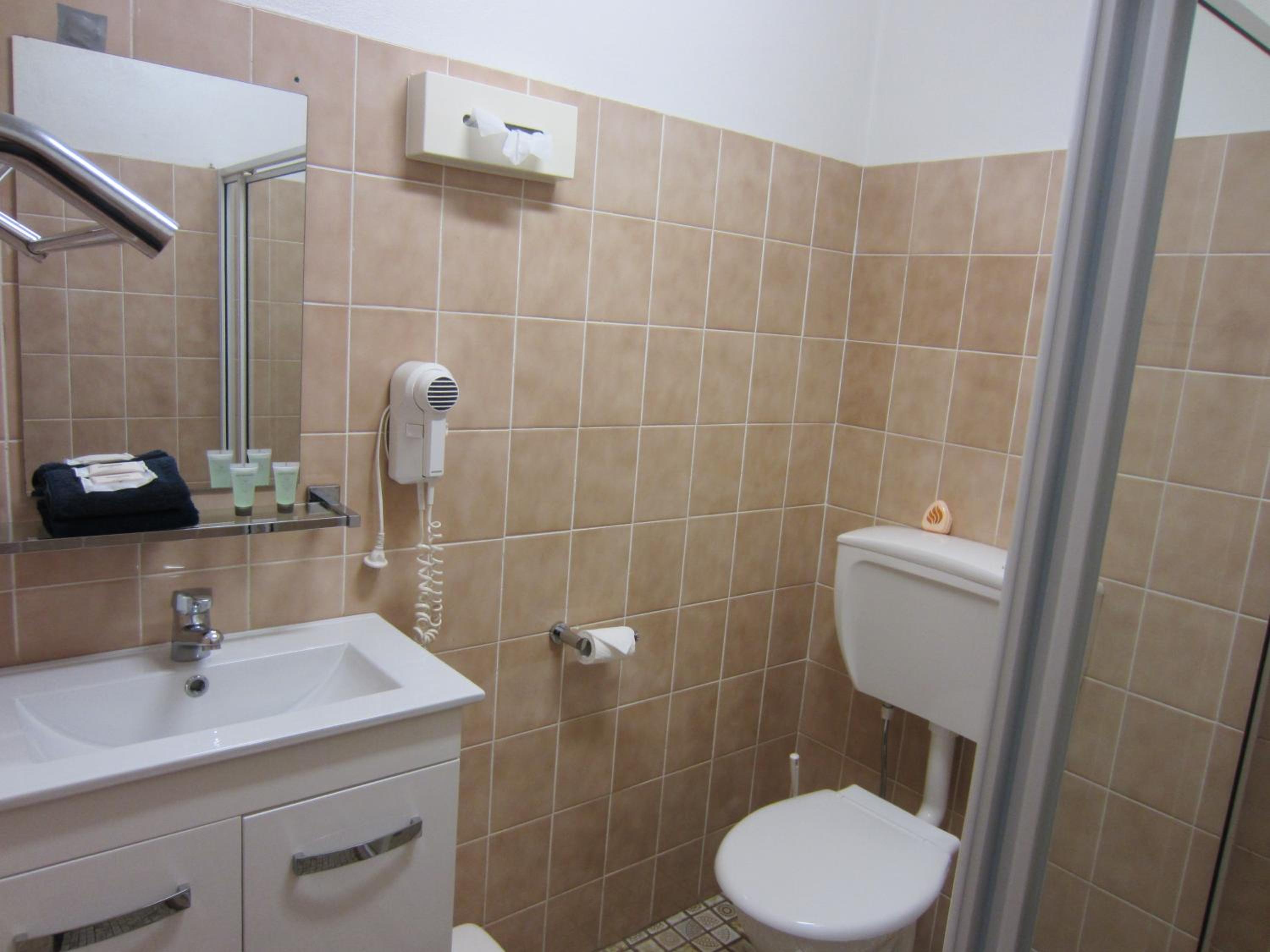 Standard Twin Room photo 3