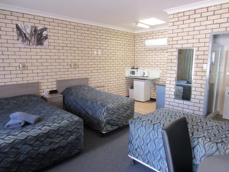 Family Room (4 Guests) photo 2