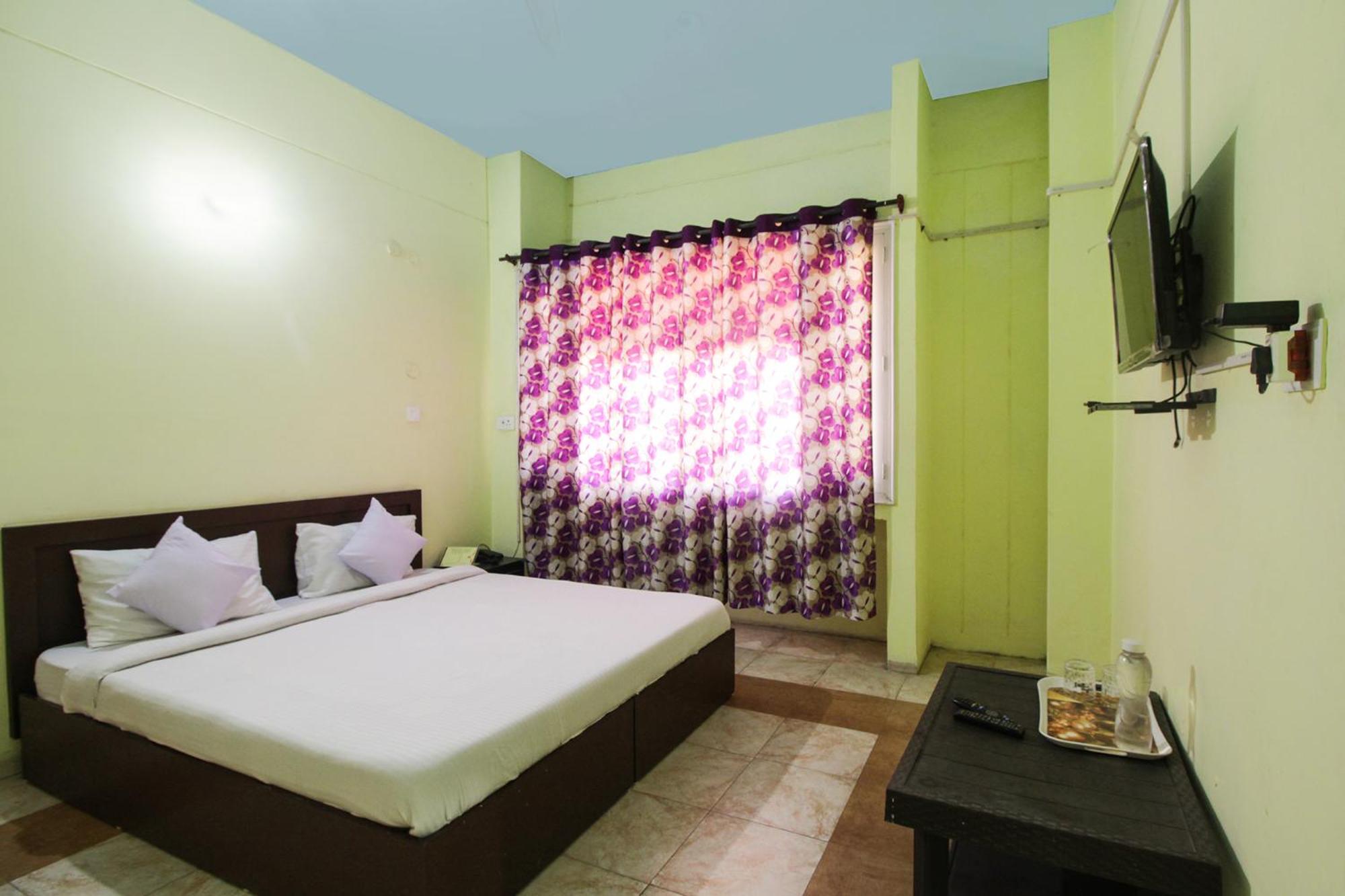 Deluxe Room - Photo 1