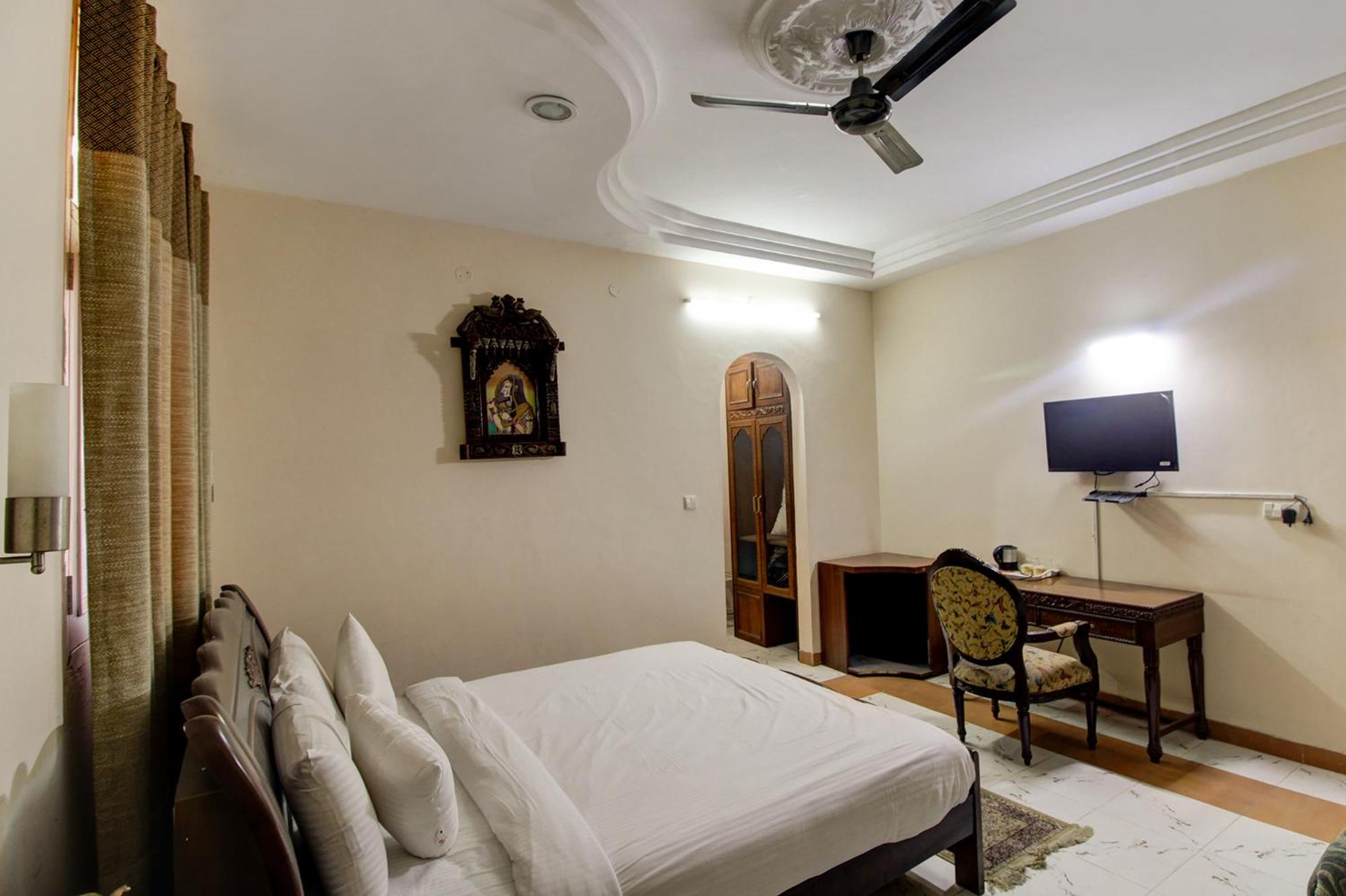 Suite - Photo 3