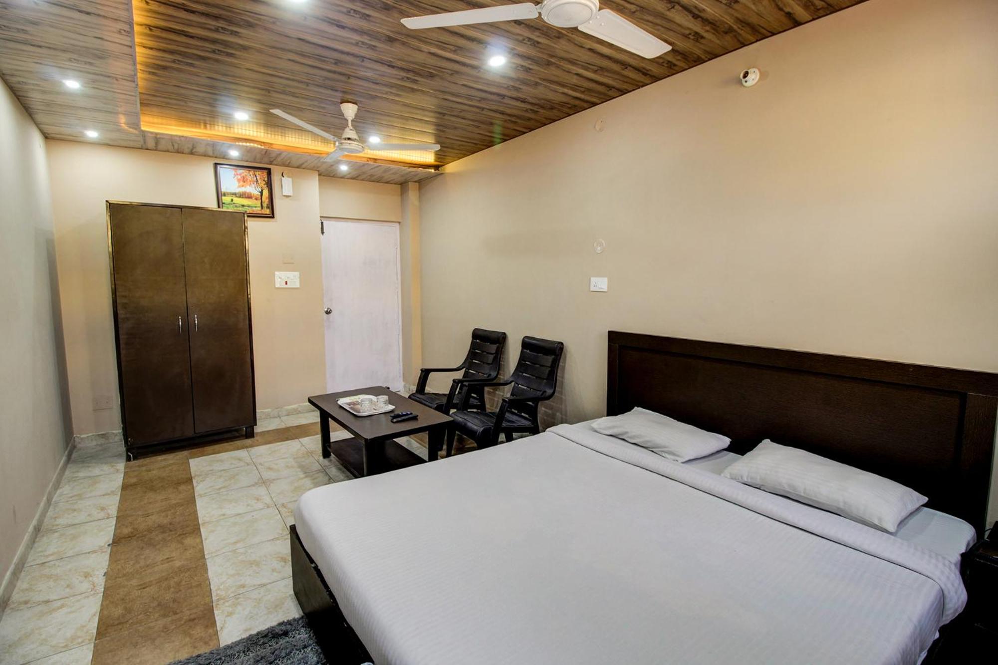 Deluxe Room - Photo 3
