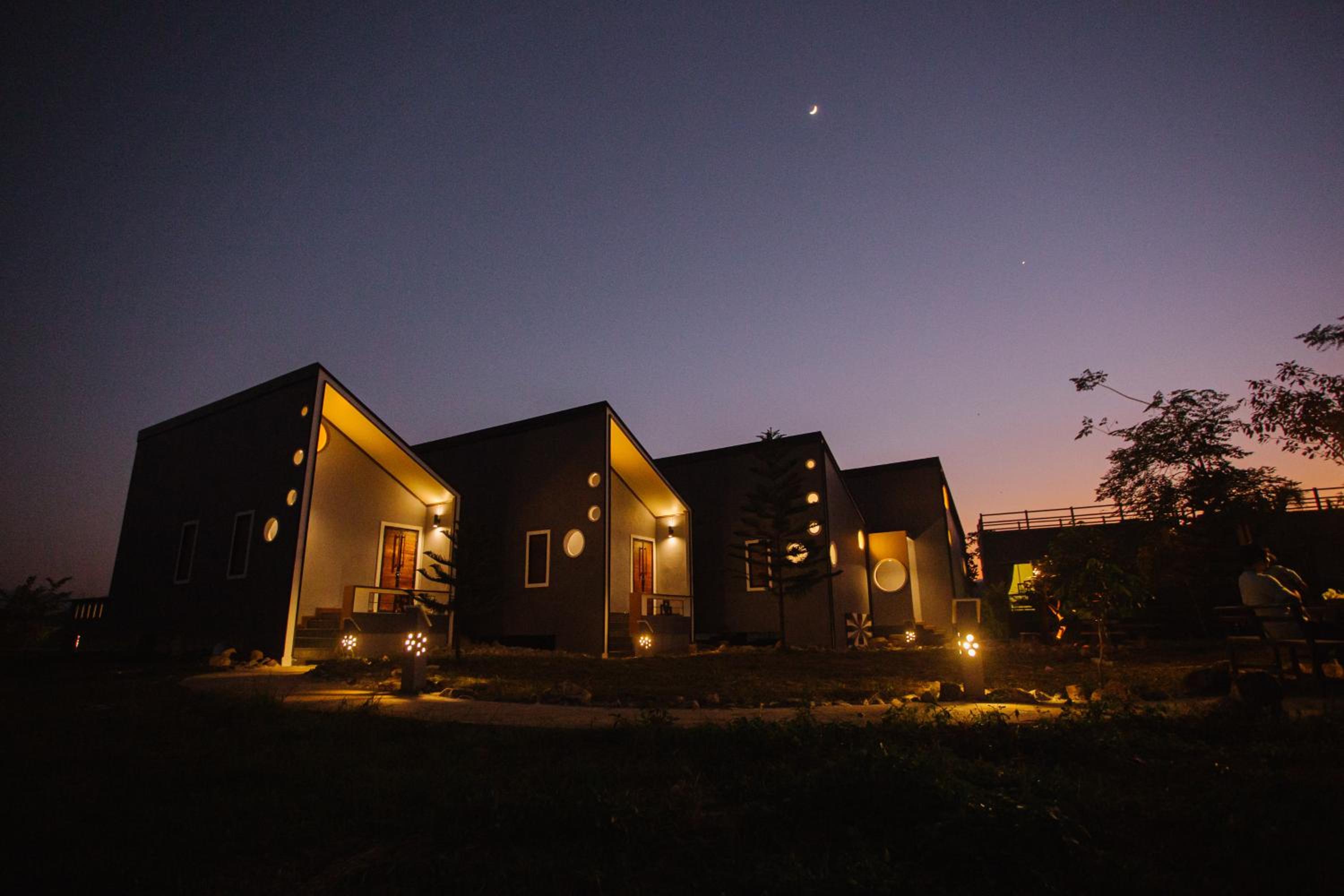 Three-Bedroom Villa photo 2