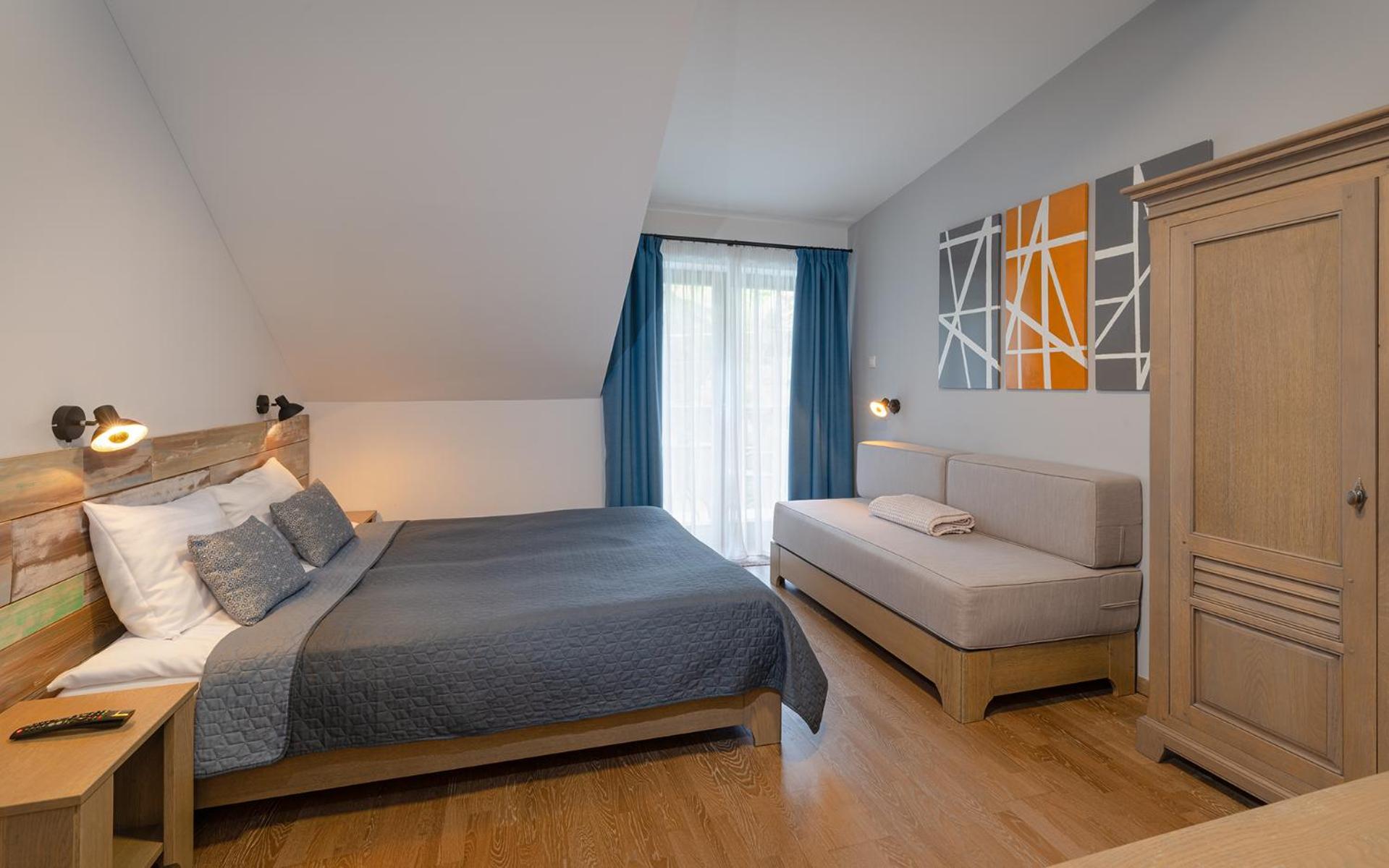 Triple Room with Balcony - Photo 3