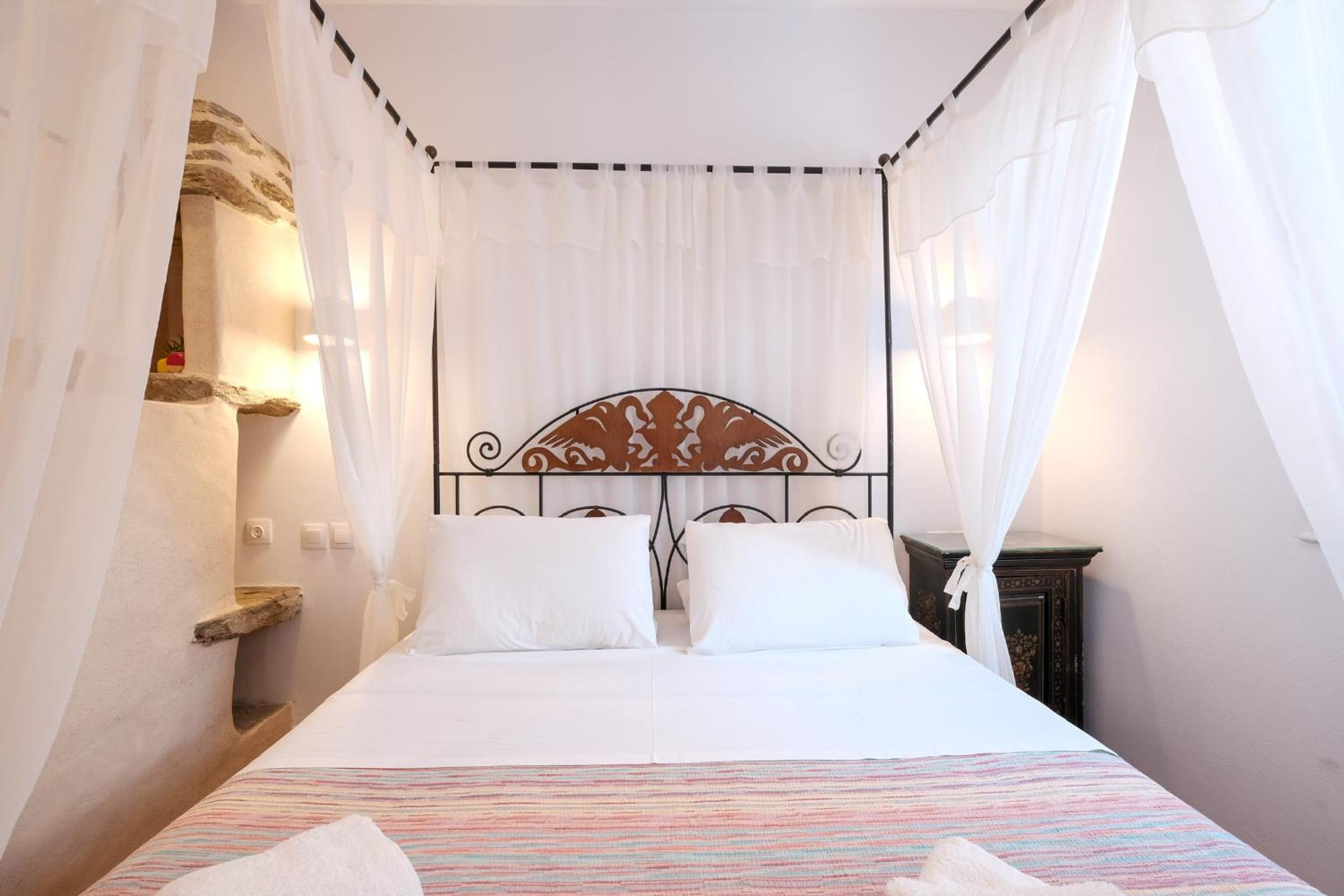 Two-Bedroom Suite - Photo 7