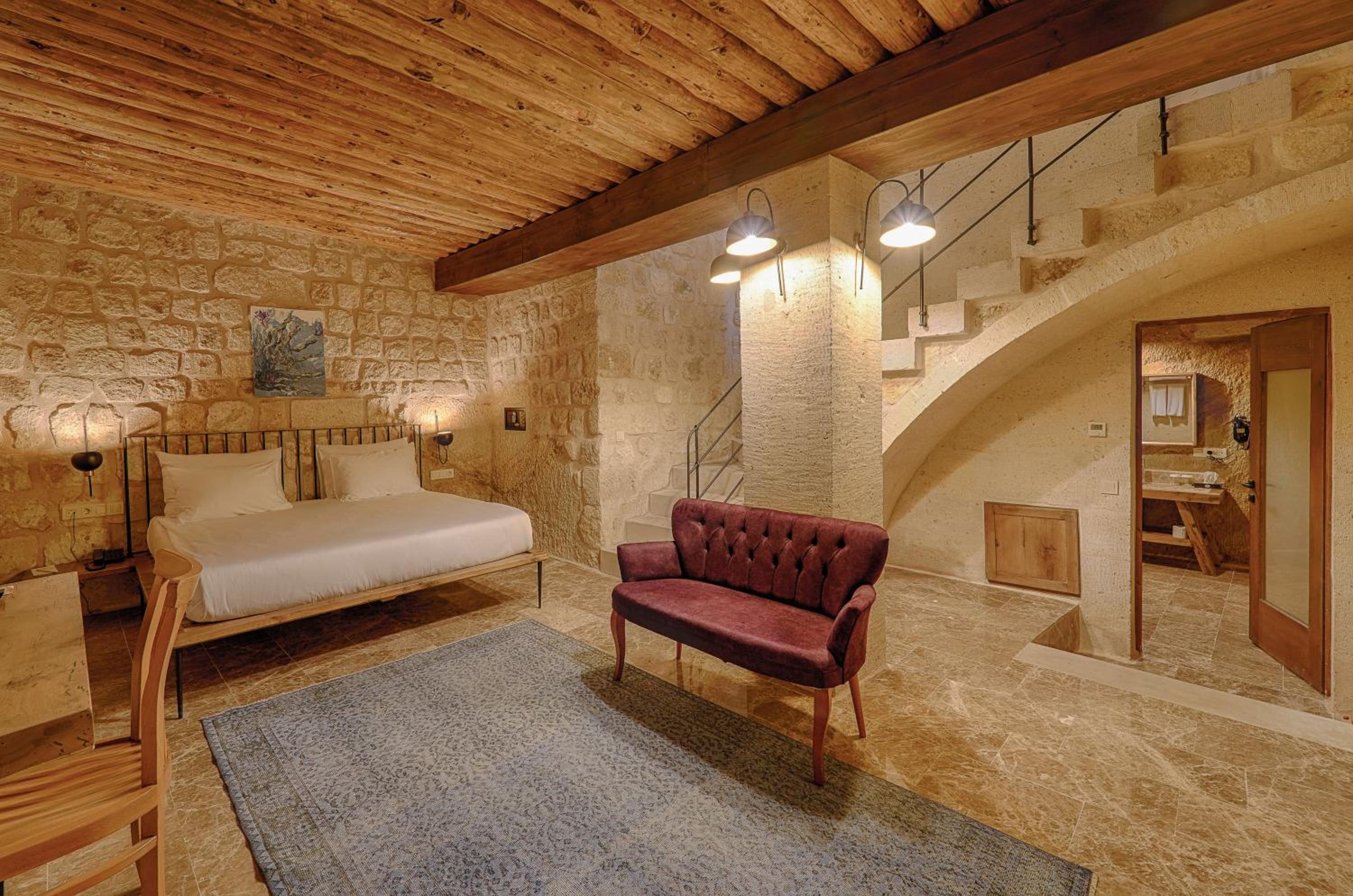 Queen Suite - Photo 7