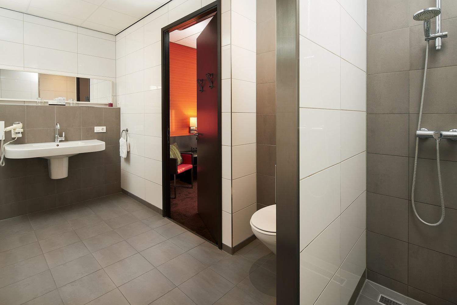 Double Room - Disability Access photo 2