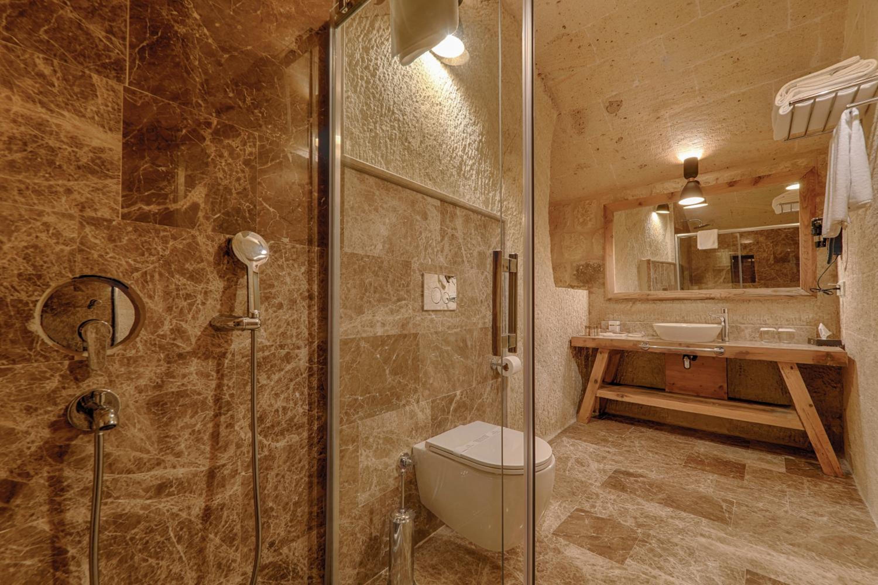 Deluxe Room - Photo 15