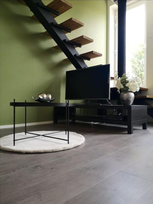 One-Bedroom House photo 1