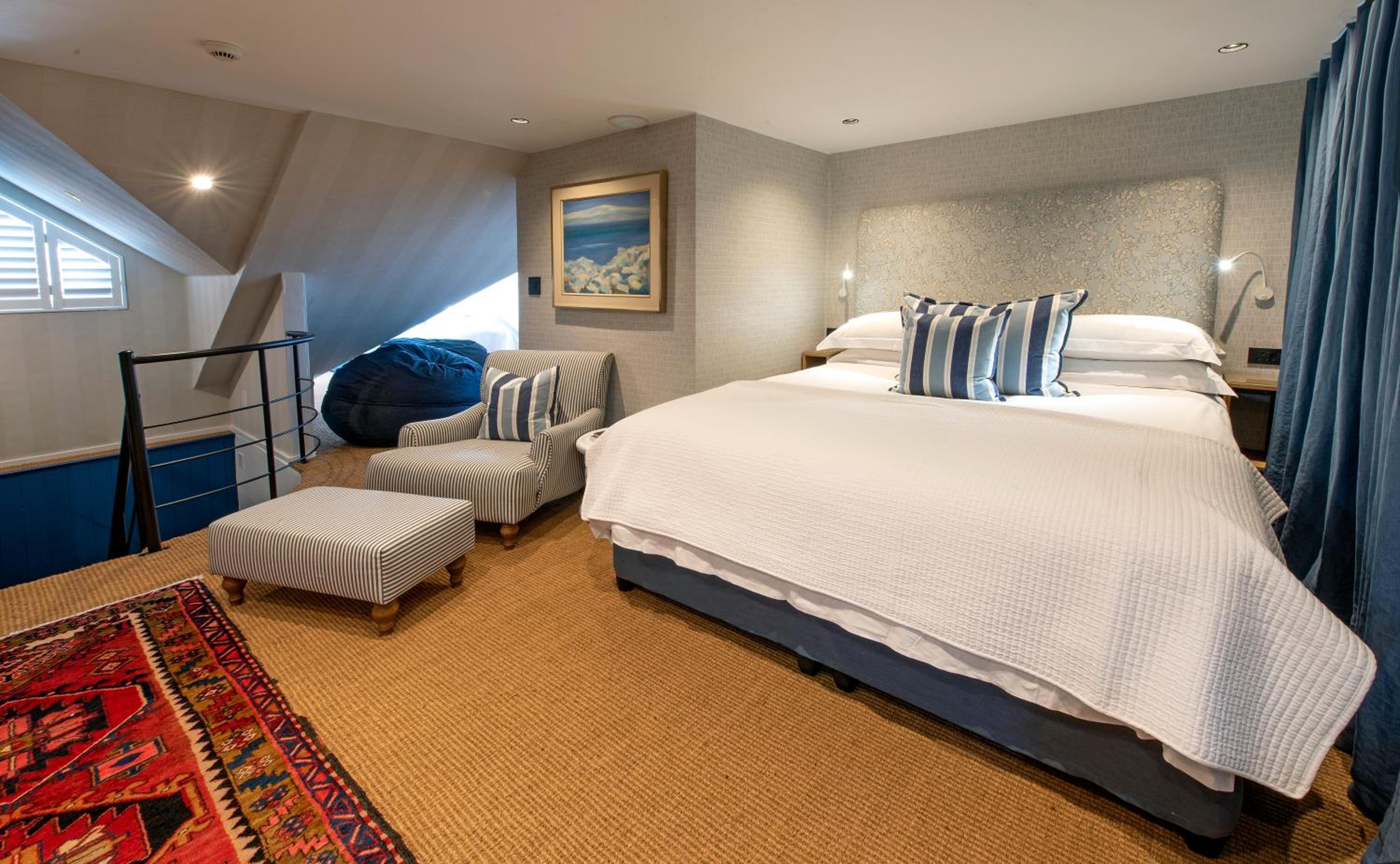 Suite - Photo 3