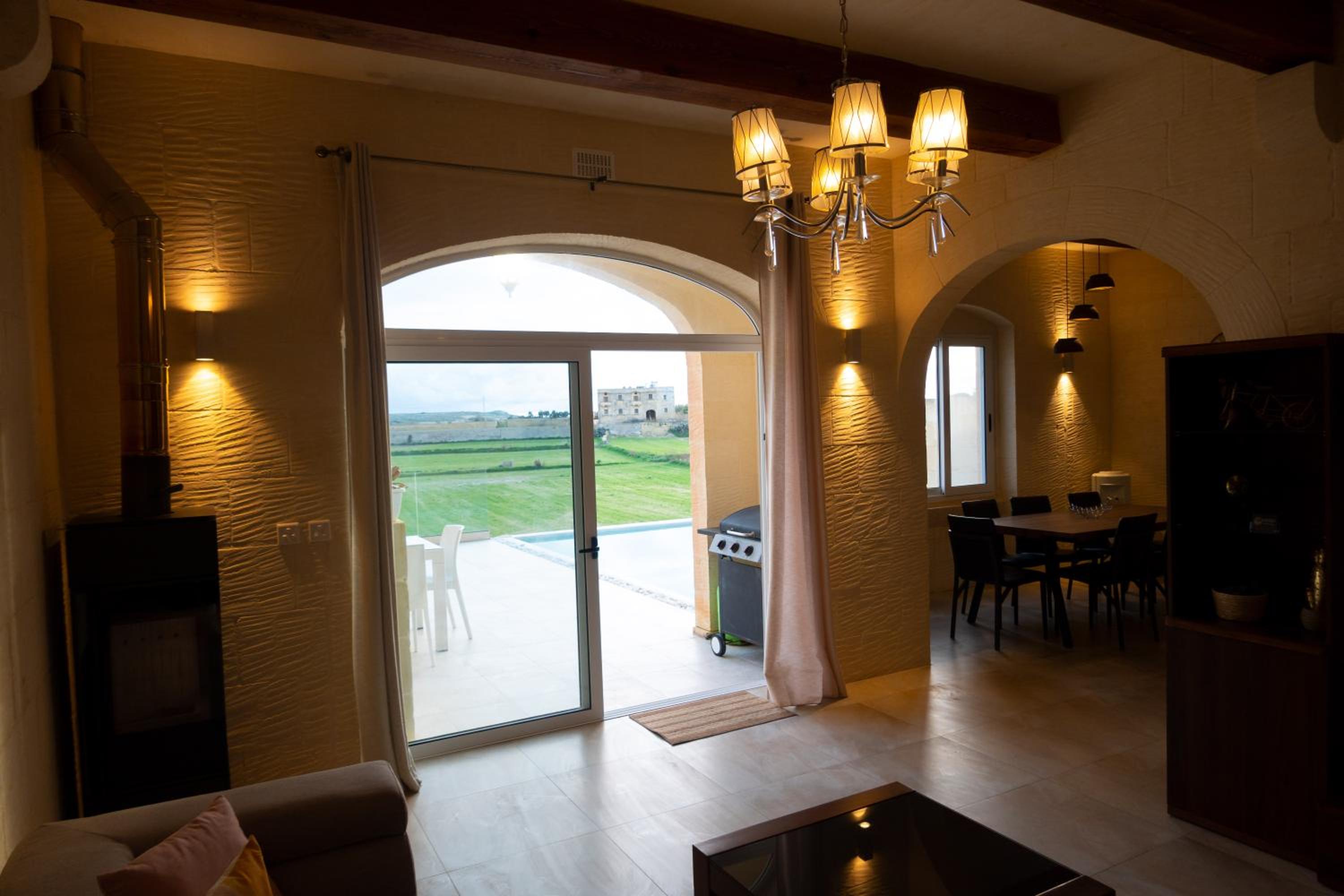 Four-Bedroom House photo 1