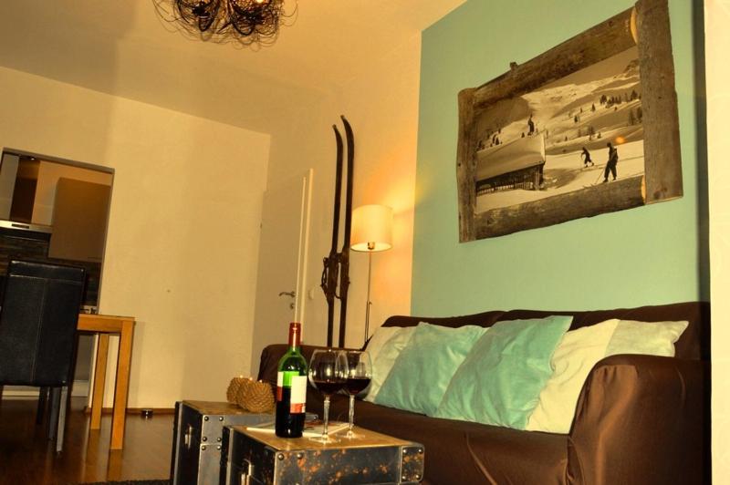 One-Bedroom Apartment photo 2