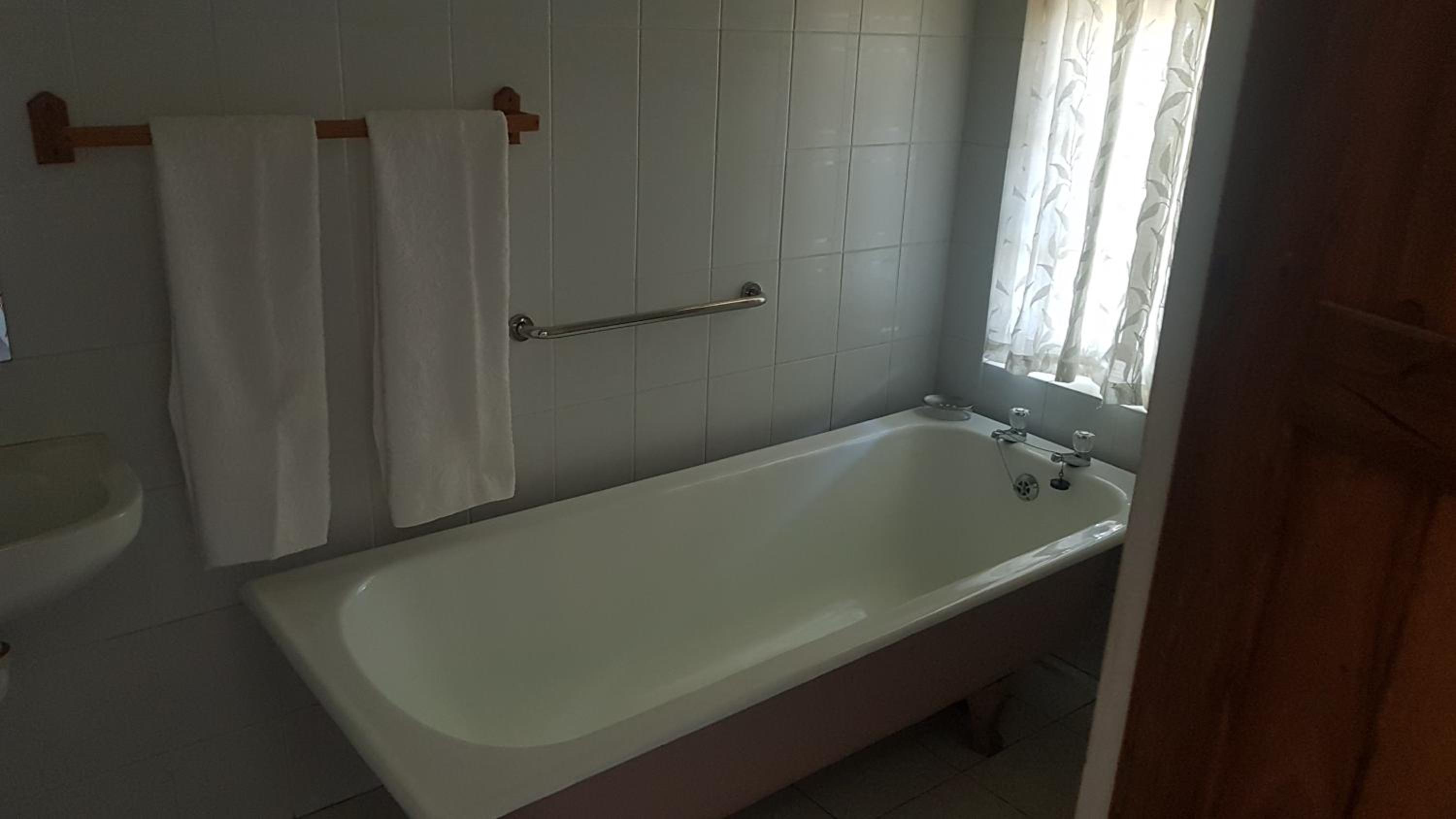 Twin/Double Room - Photo 3