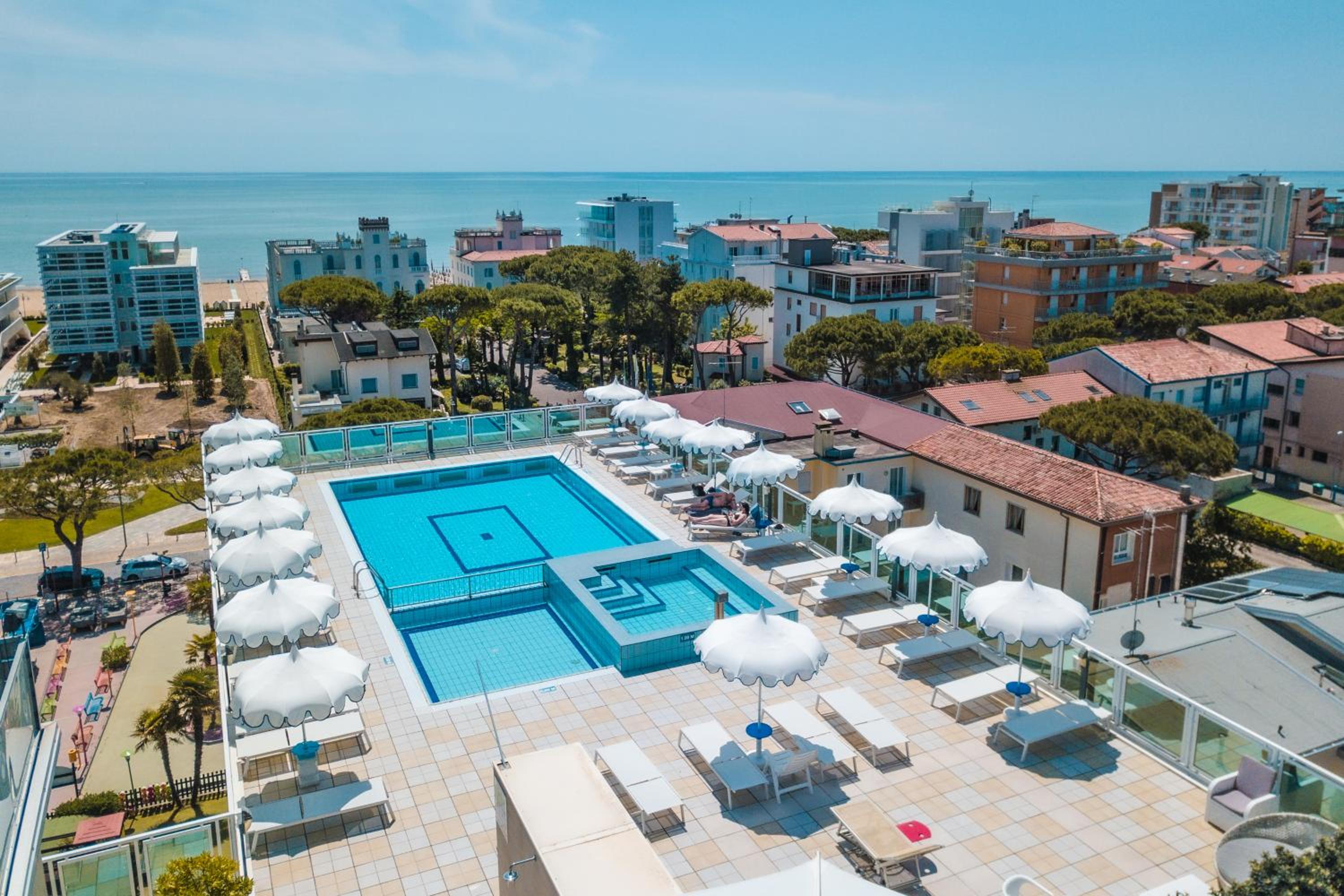 Double or Twin Room with access to the Beach  photo 2