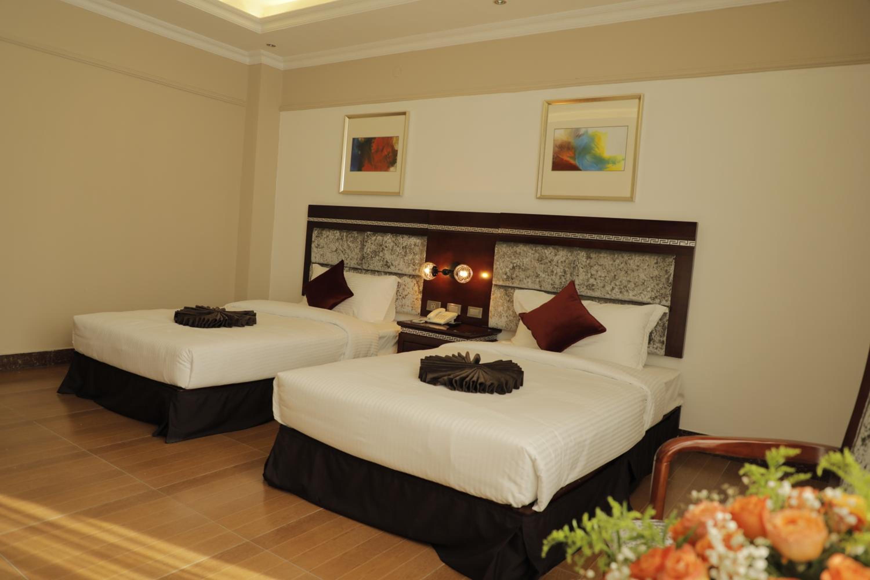Standard Twin Room photo 2