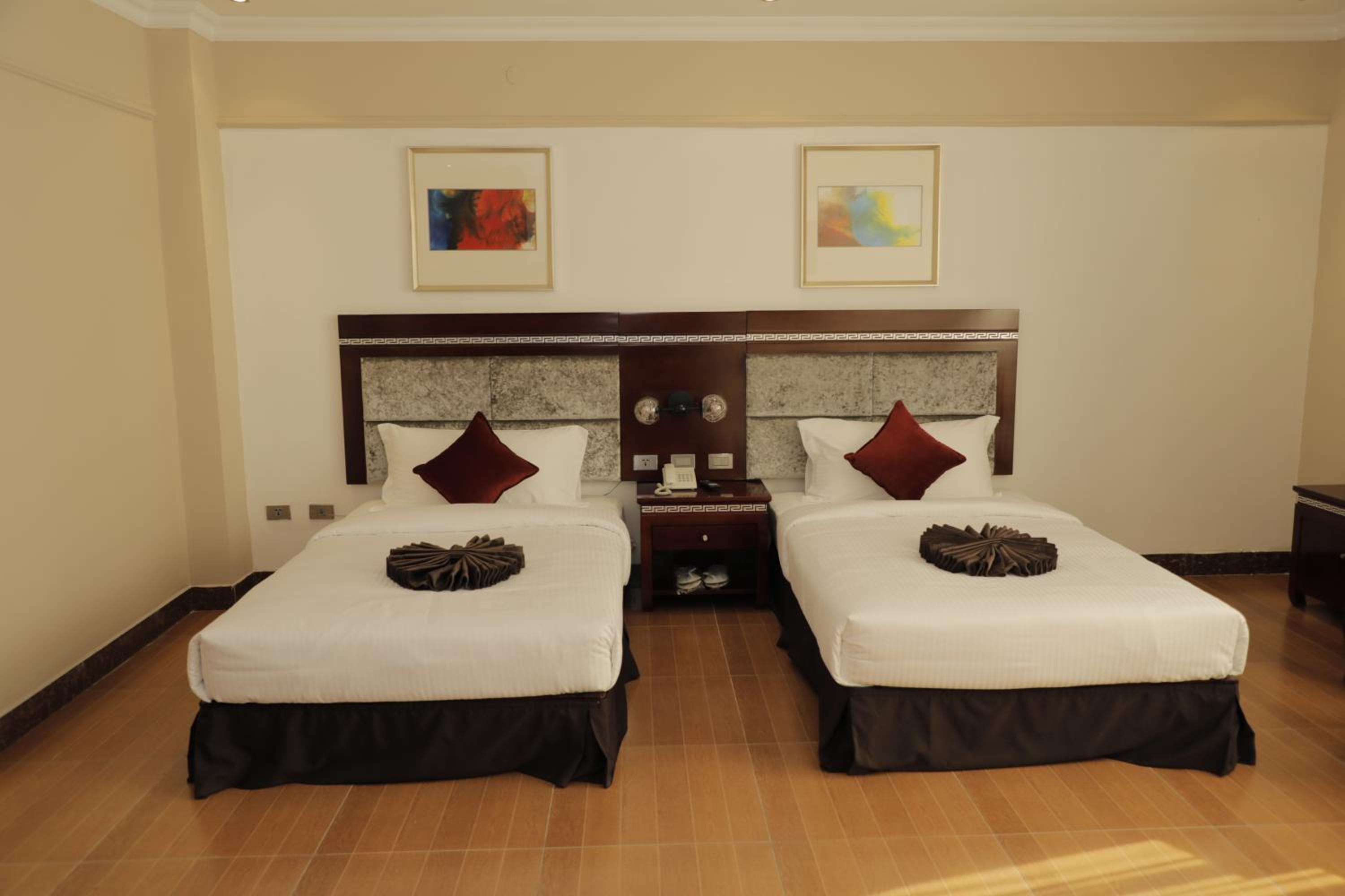 Standard Twin Room photo 3