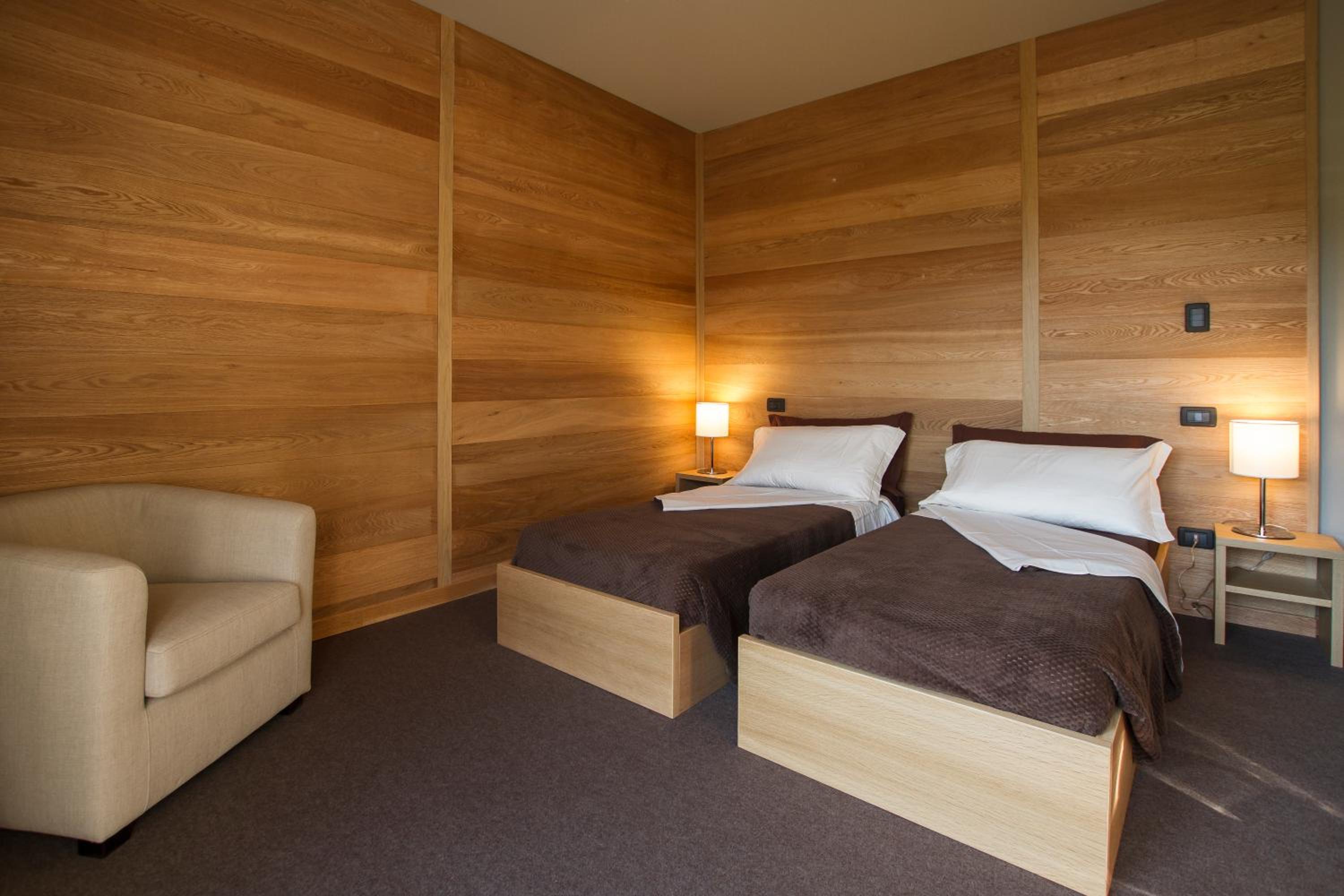 Twin Room - Photo 3