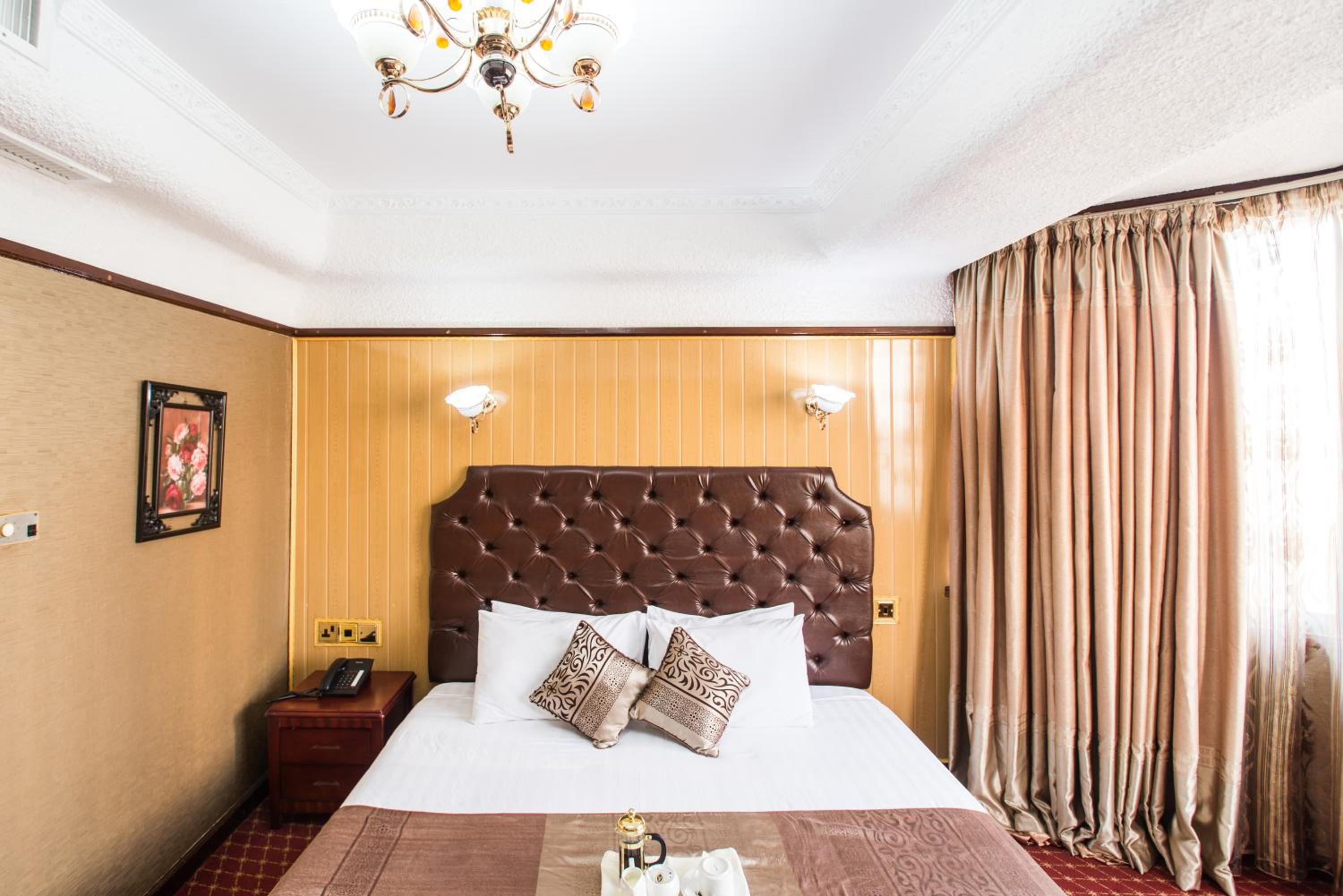 Panoramic Suite - Photo 22