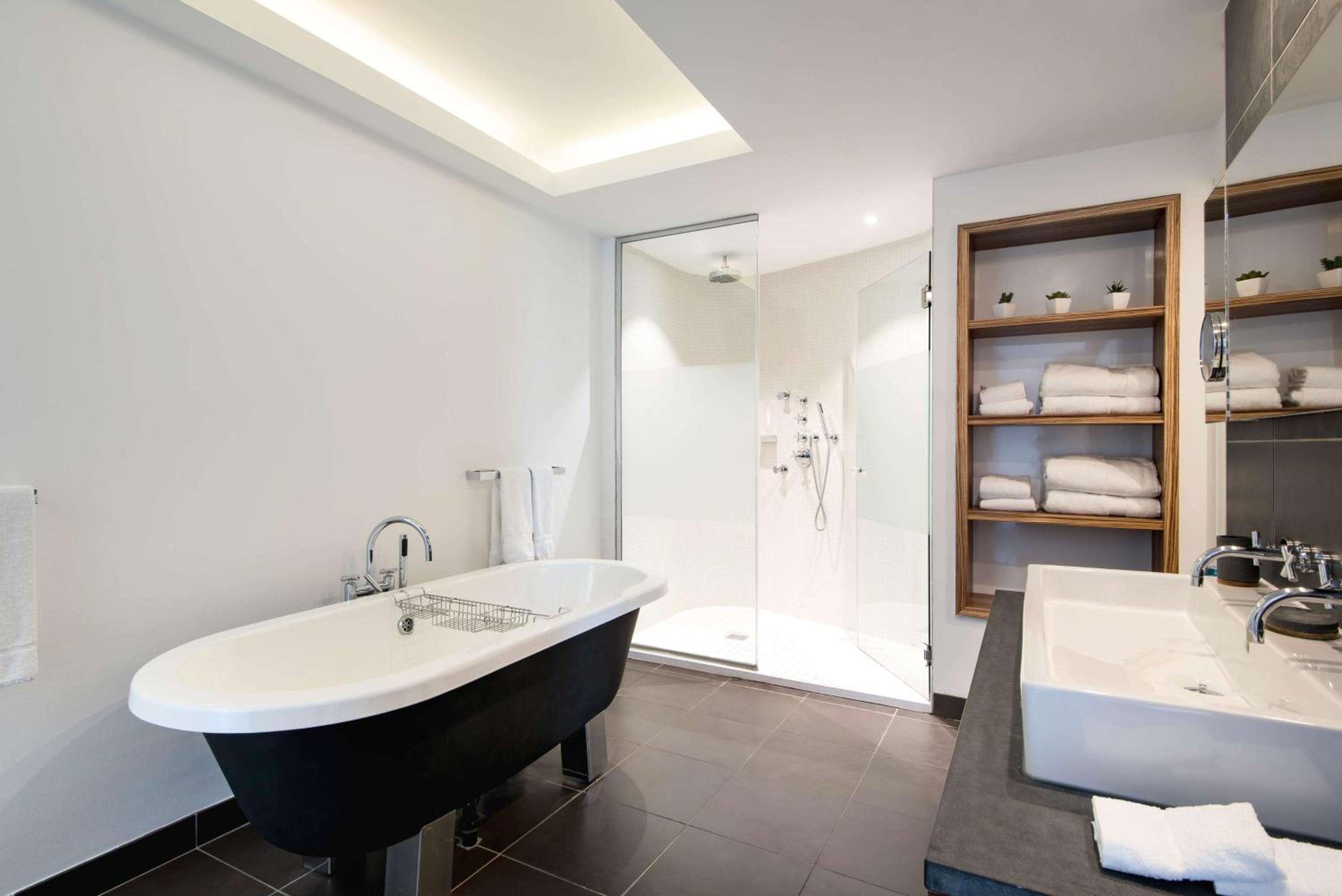 Presidential Suite with City View photo 2