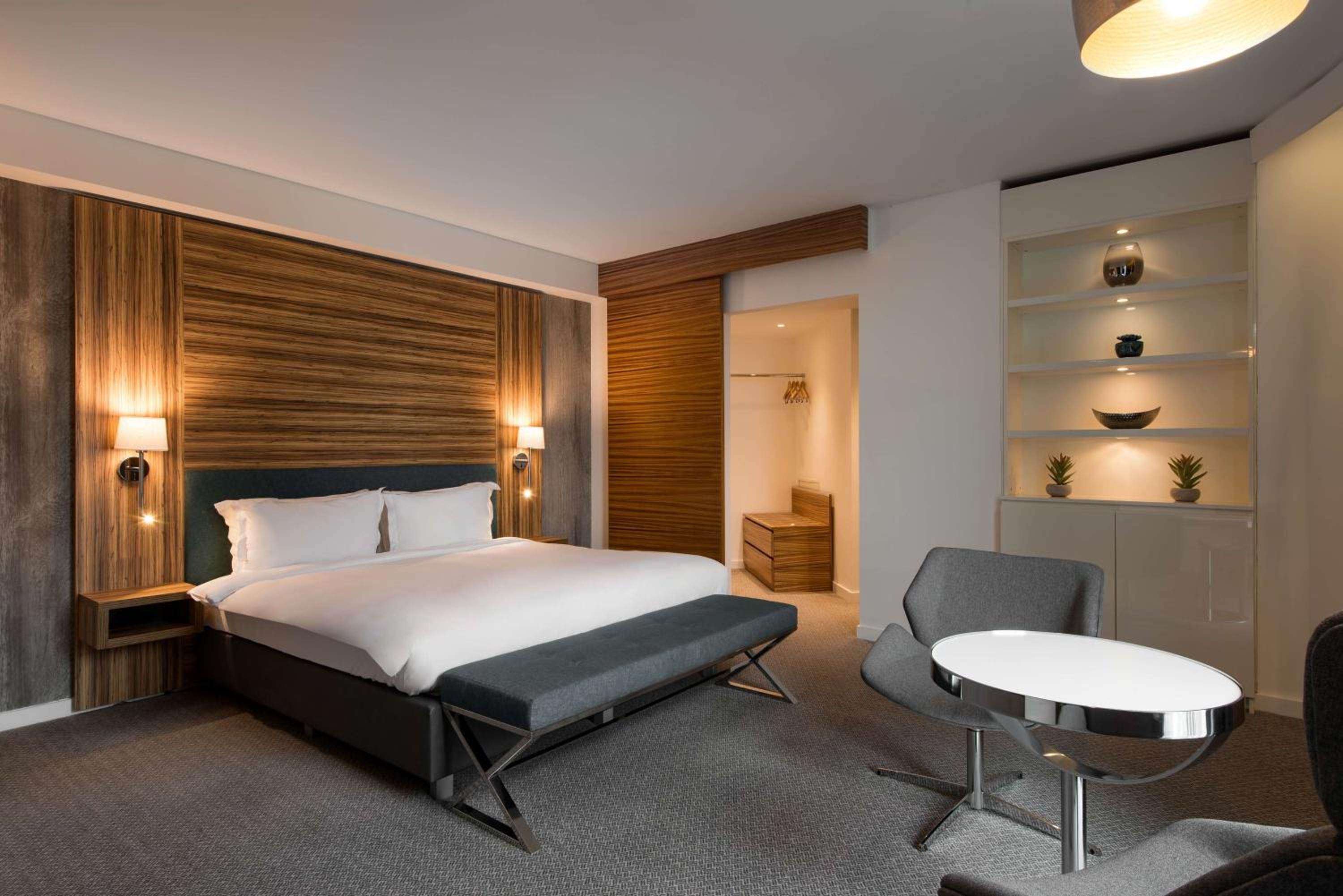 Presidential Suite with City View photo 1