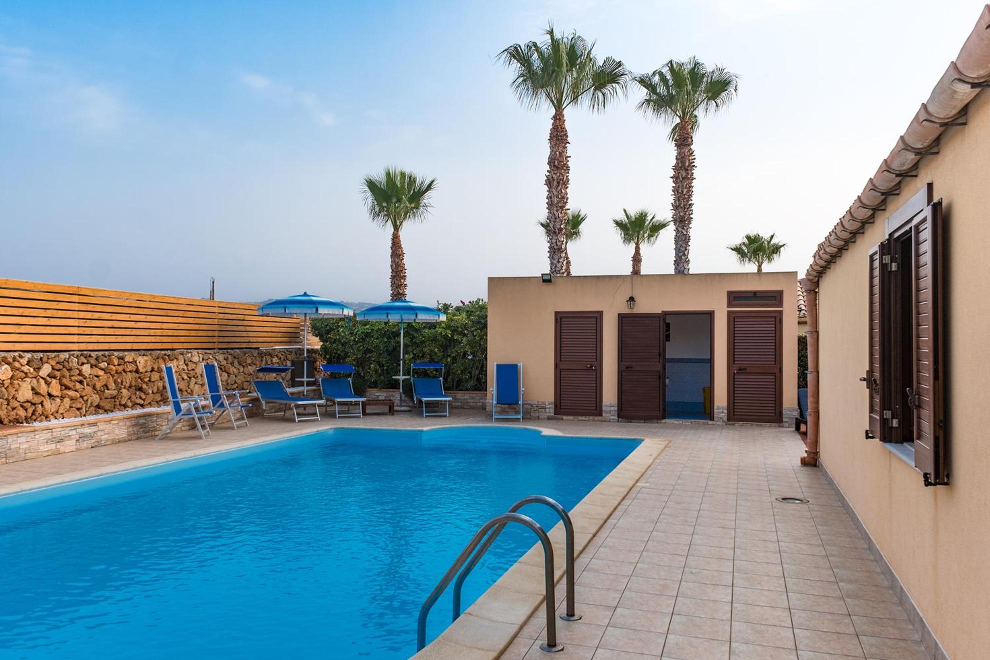 Villa with Private Pool photo 3