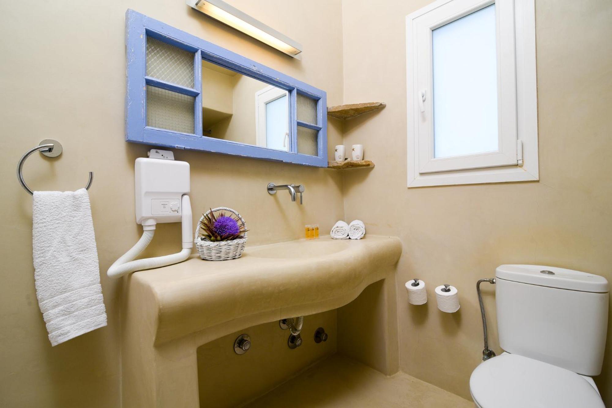 Two-Bedroom Suite - Photo 11