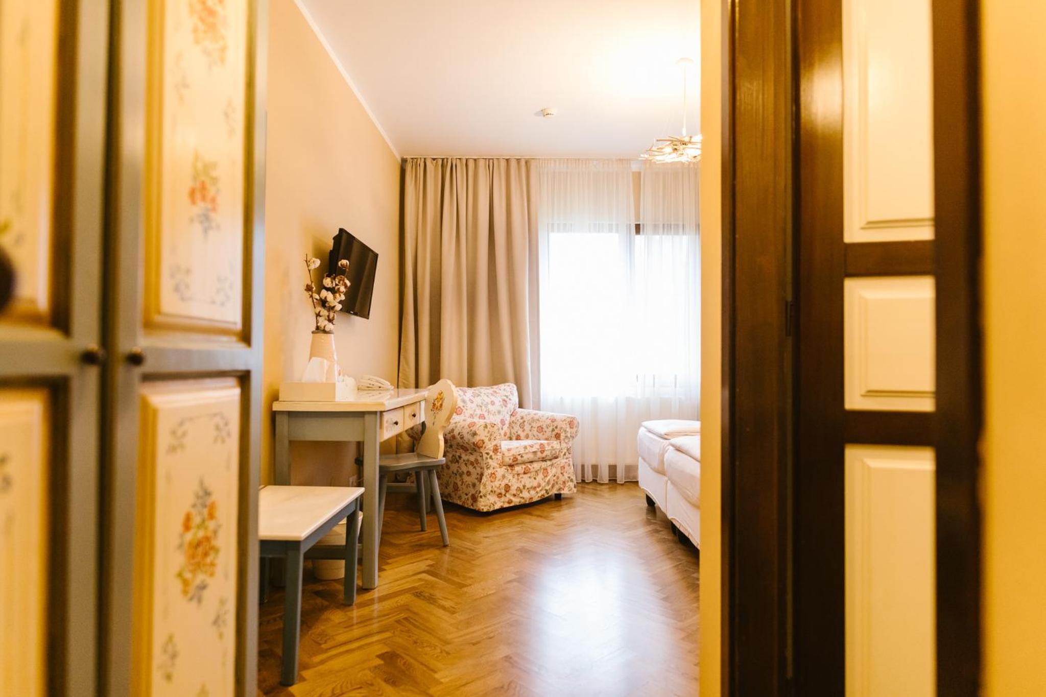 Deluxe Double Room - Photo 1