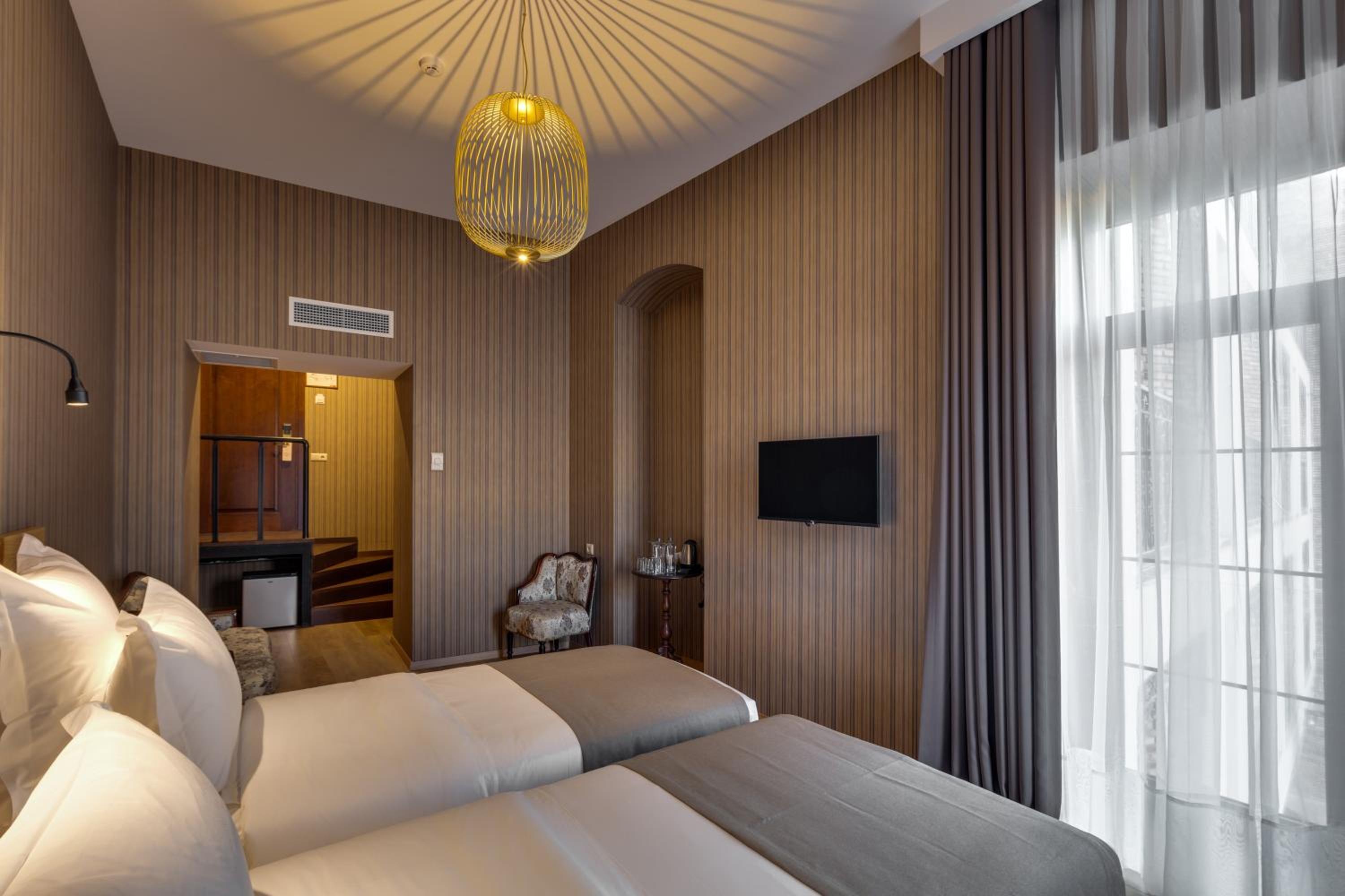 Double or Twin Room with Balcony photo 3