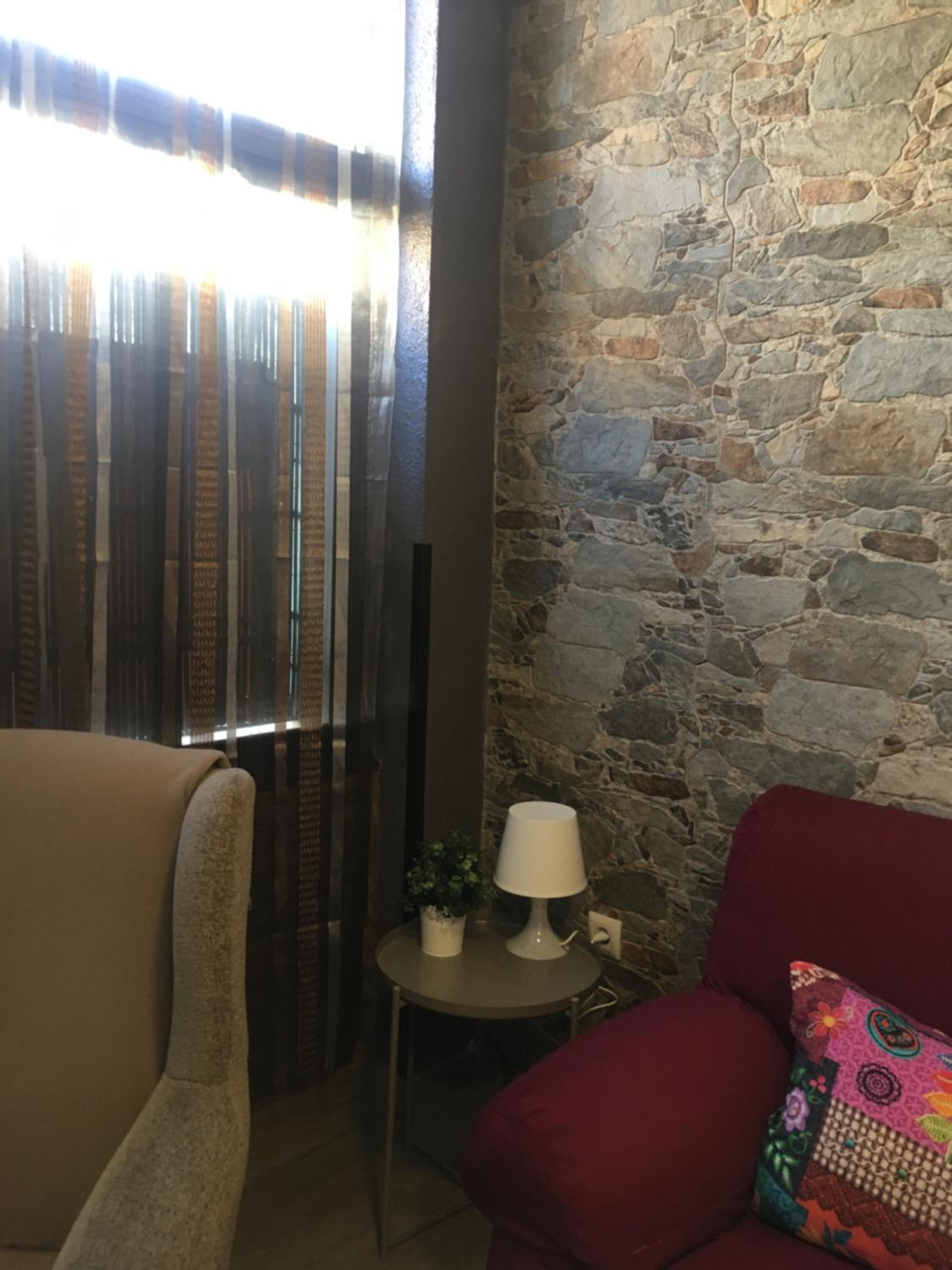 One-Bedroom Apartment - Photo 9
