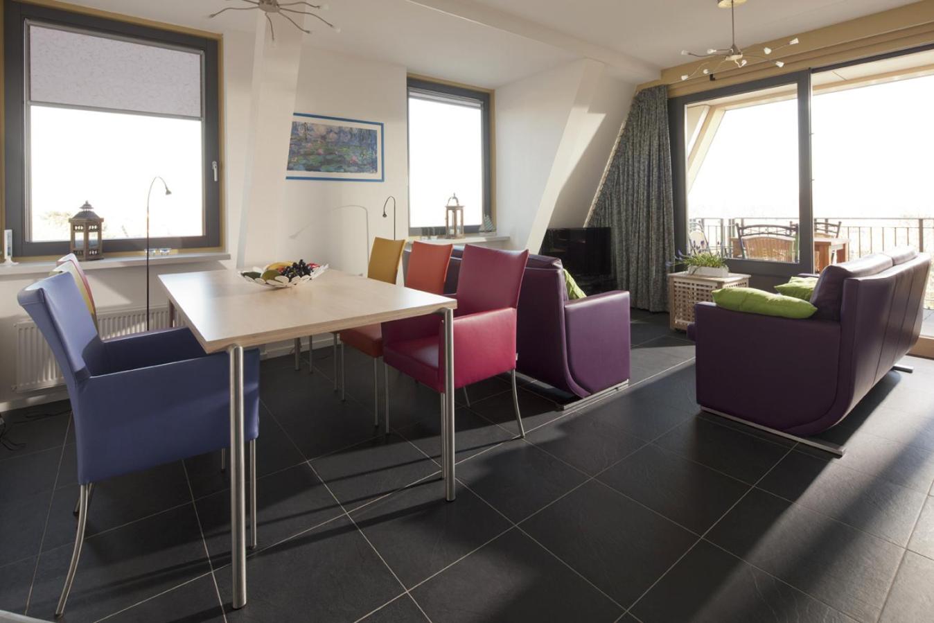 Three-Bedroom Apartment photo 1